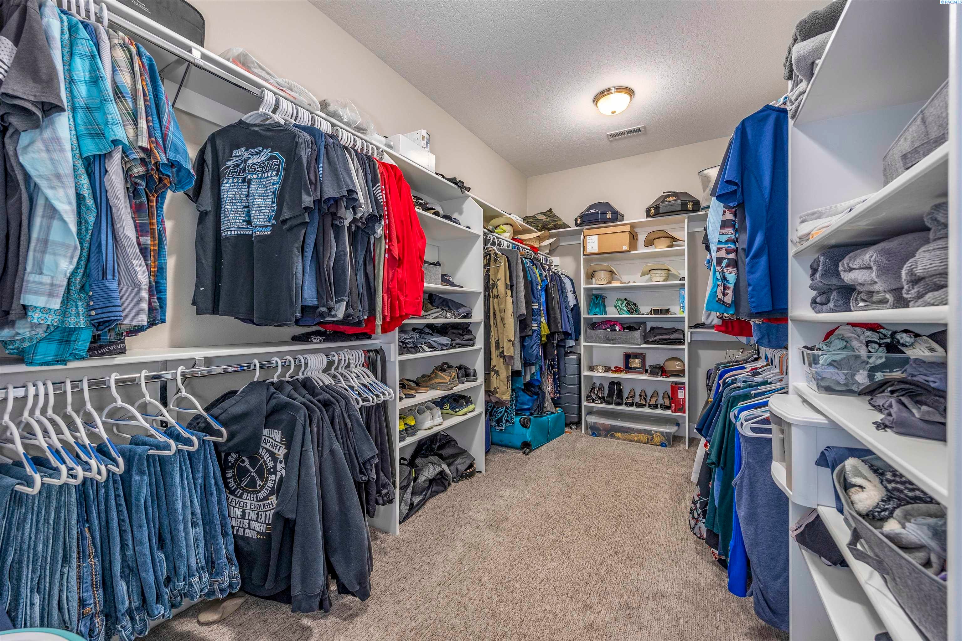 West Richland, Washington, 99353, United States, 3 Bedrooms Bedrooms, ,3 BathroomsBathrooms,Residential,For Sale,2007767