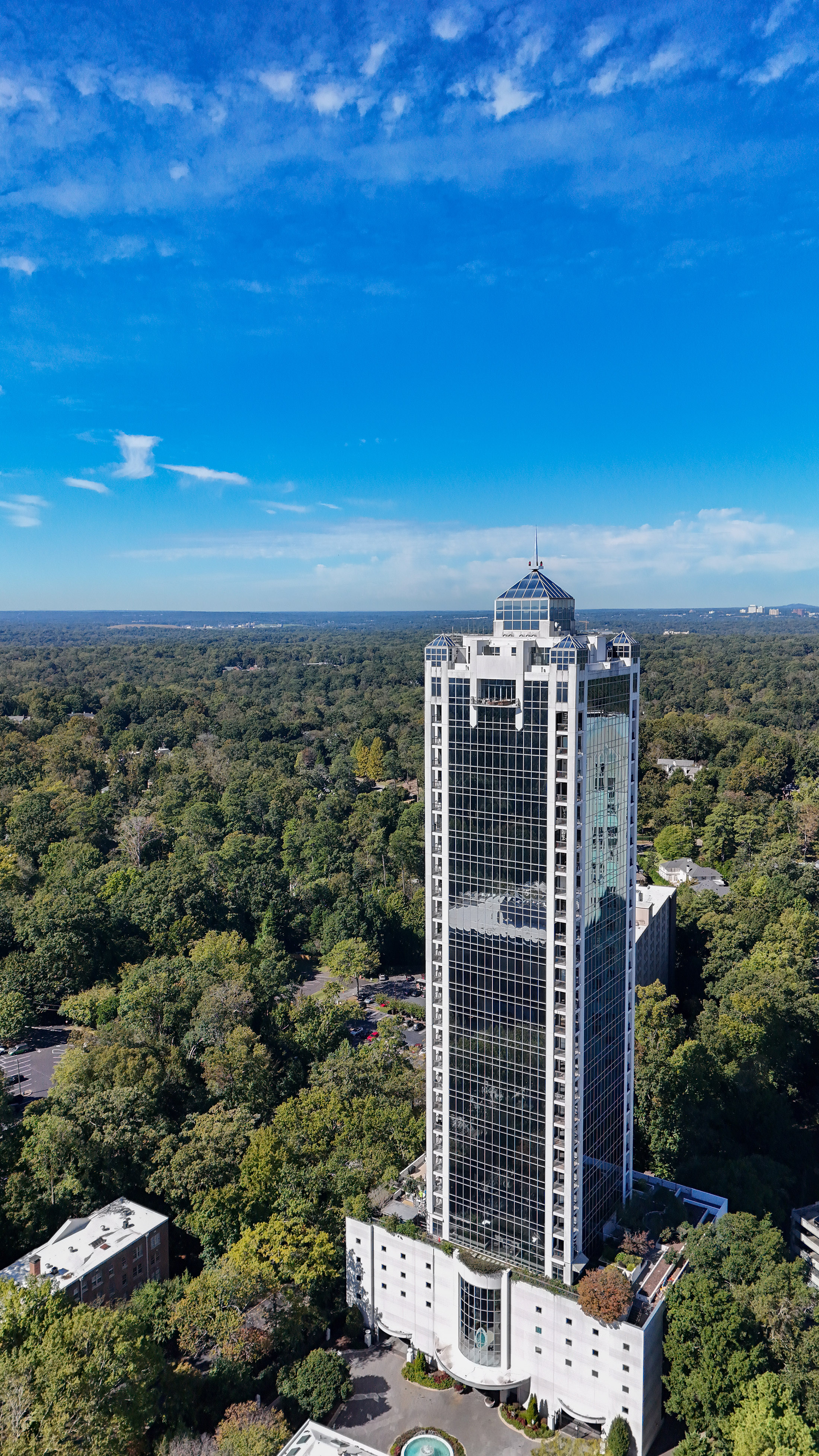  Exceptional Space, Skyline Views, and an Unbeatable Buckhead Location - 物件實景