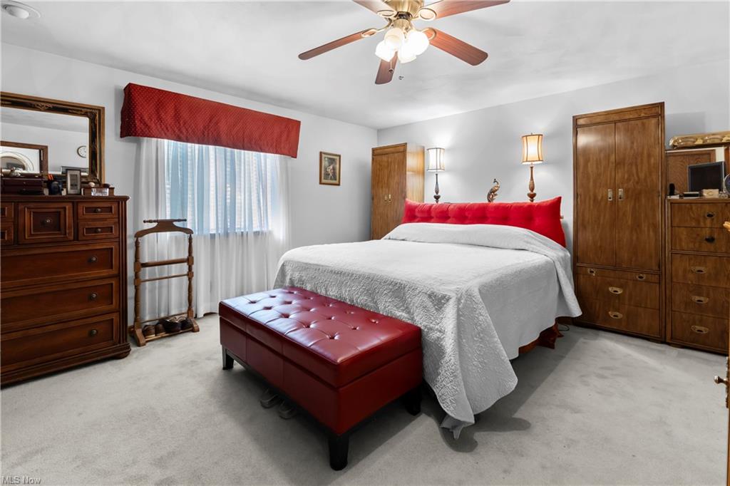 Chester, West Virginia, 26034, United States, 4 Bedrooms Bedrooms, ,3 BathroomsBathrooms,Residential,For Sale,1974553