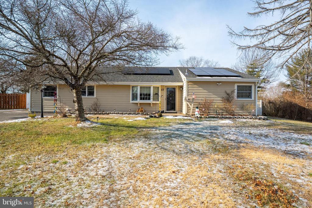 Kendall Park, New Jersey, 08824, United States, 3 Bedrooms Bedrooms, ,2 BathroomsBathrooms,Residential,For Sale,2005675