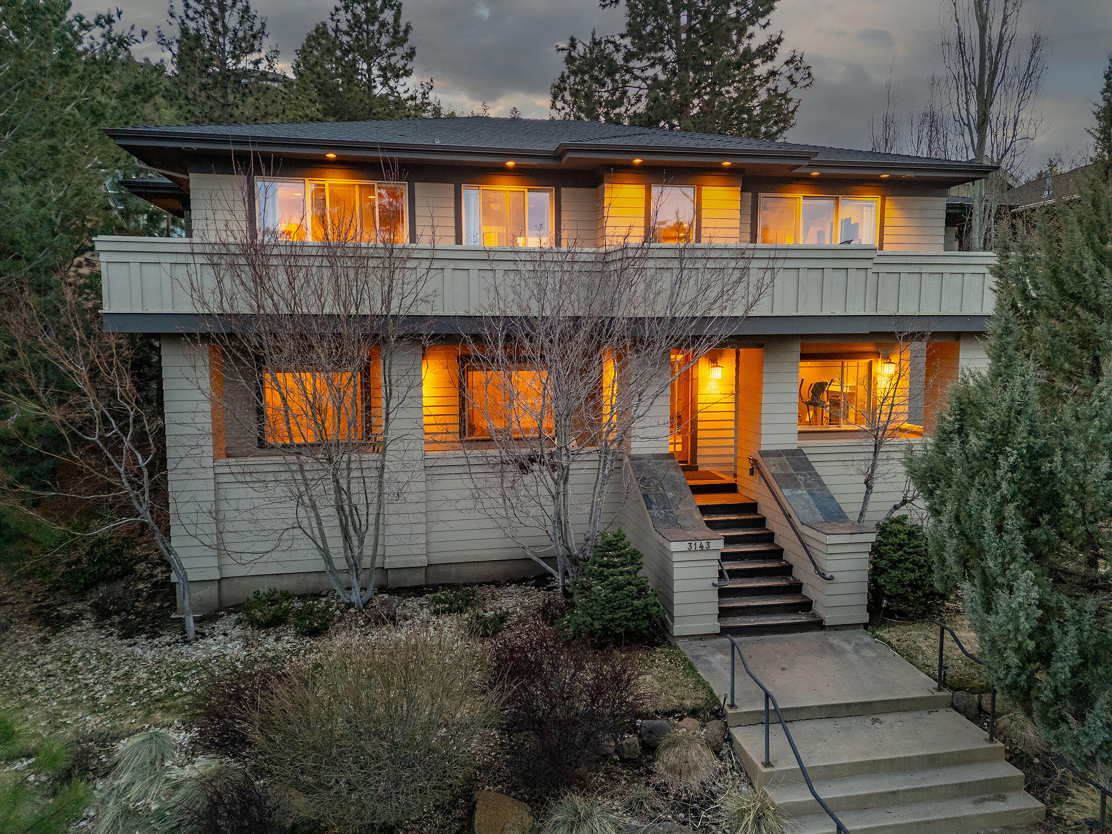 Bend, Oregon, 97703, United States, 4 Bedrooms Bedrooms, ,3 BathroomsBathrooms,Residential,For Sale,1805310