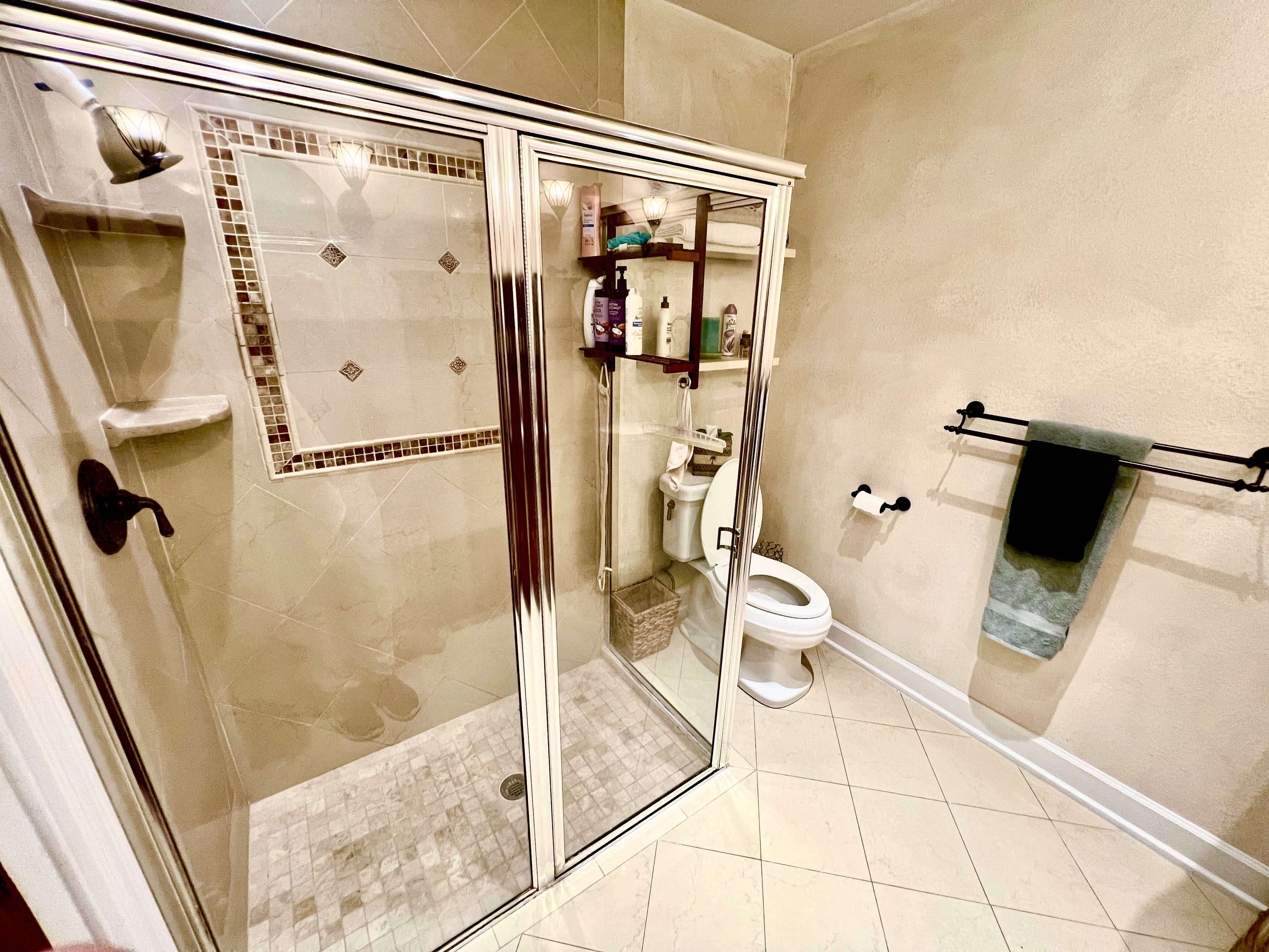 Clearwater, Florida, 33759, United States, 3 Bedrooms Bedrooms, ,2 BathroomsBathrooms,Residential,For Sale,1888800