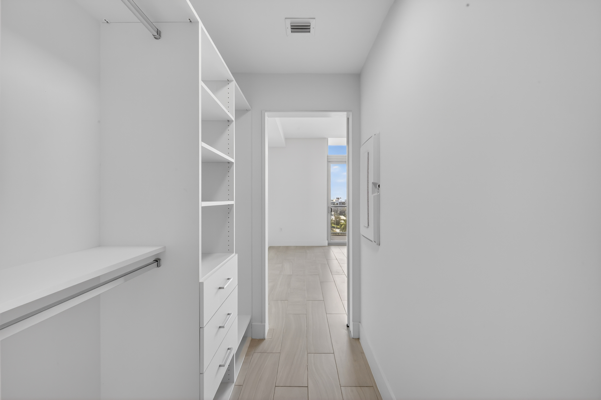  2000 Metropica Way, Sunrise, FL, 33323 - 物件實景