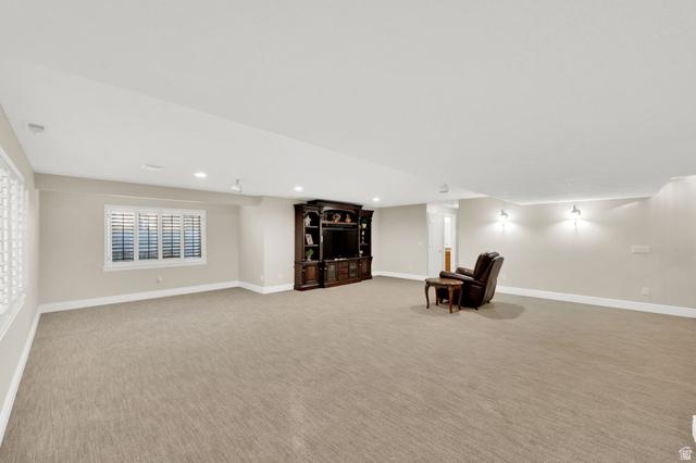 Centerville, Utah, 84014, United States, 4 Bedrooms Bedrooms, ,3 BathroomsBathrooms,Residential,For Sale,2006371