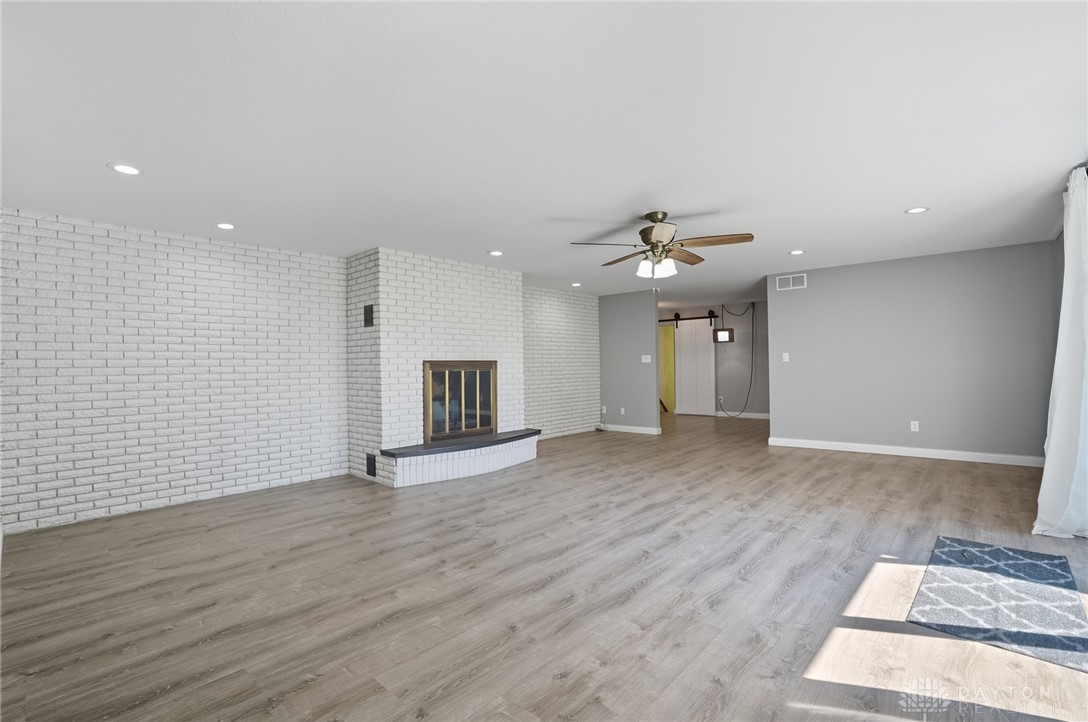 Brookville, Ohio, 45309, United States, 3 Bedrooms Bedrooms, ,4 BathroomsBathrooms,Residential,For Sale,1995742