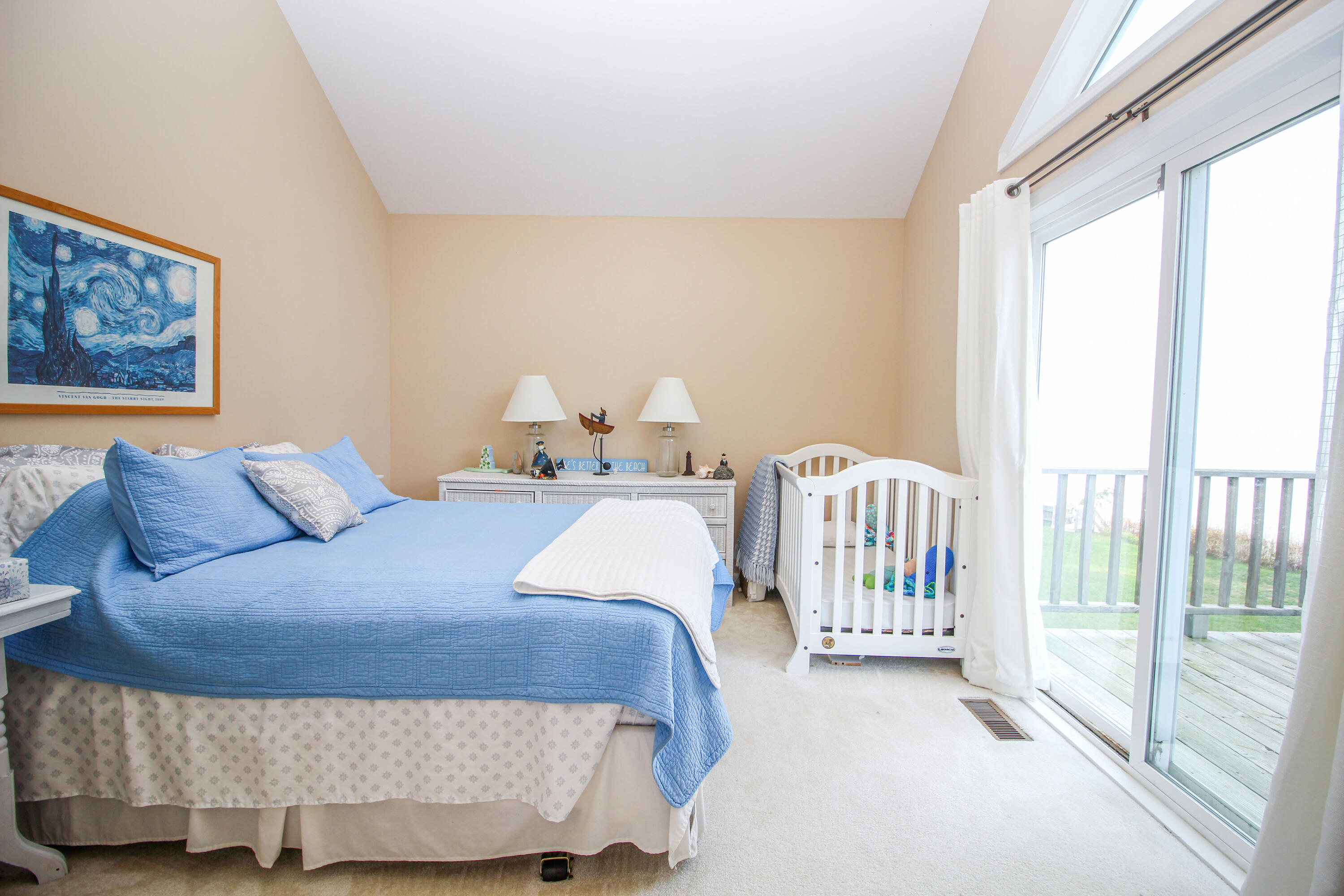 South Haven, Michigan, 49090, United States, 3 Bedrooms Bedrooms, ,4 BathroomsBathrooms,Residential,For Sale,1982825