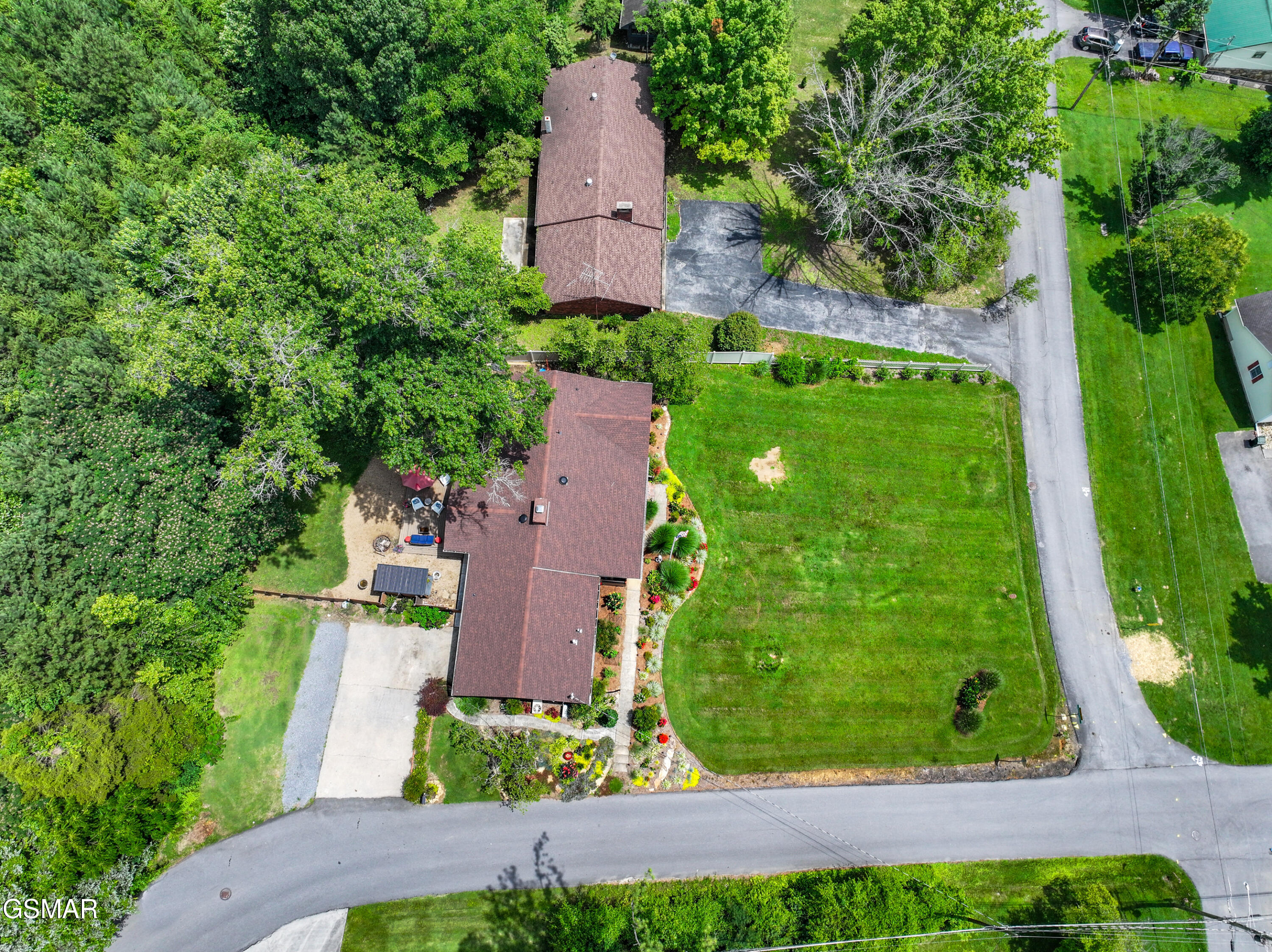Sevierville, Tennessee, 37862, United States, 4 Bedrooms Bedrooms, ,3 BathroomsBathrooms,Residential,For Sale,1863577