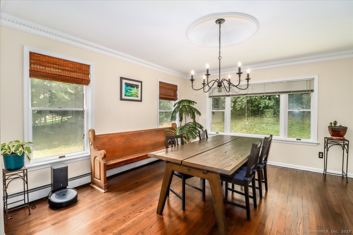 Oxford, Connecticut, 06478, United States, 3 Bedrooms Bedrooms, ,3 BathroomsBathrooms,Residential,For Sale,1916660
