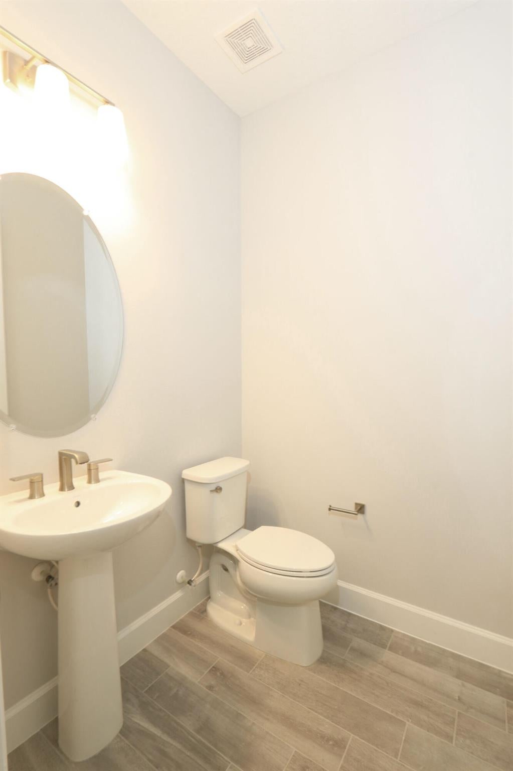 Port St Lucie, Florida, 34987, United States, 2 Bedrooms Bedrooms, ,3 BathroomsBathrooms,Residential,For Sale,1975930