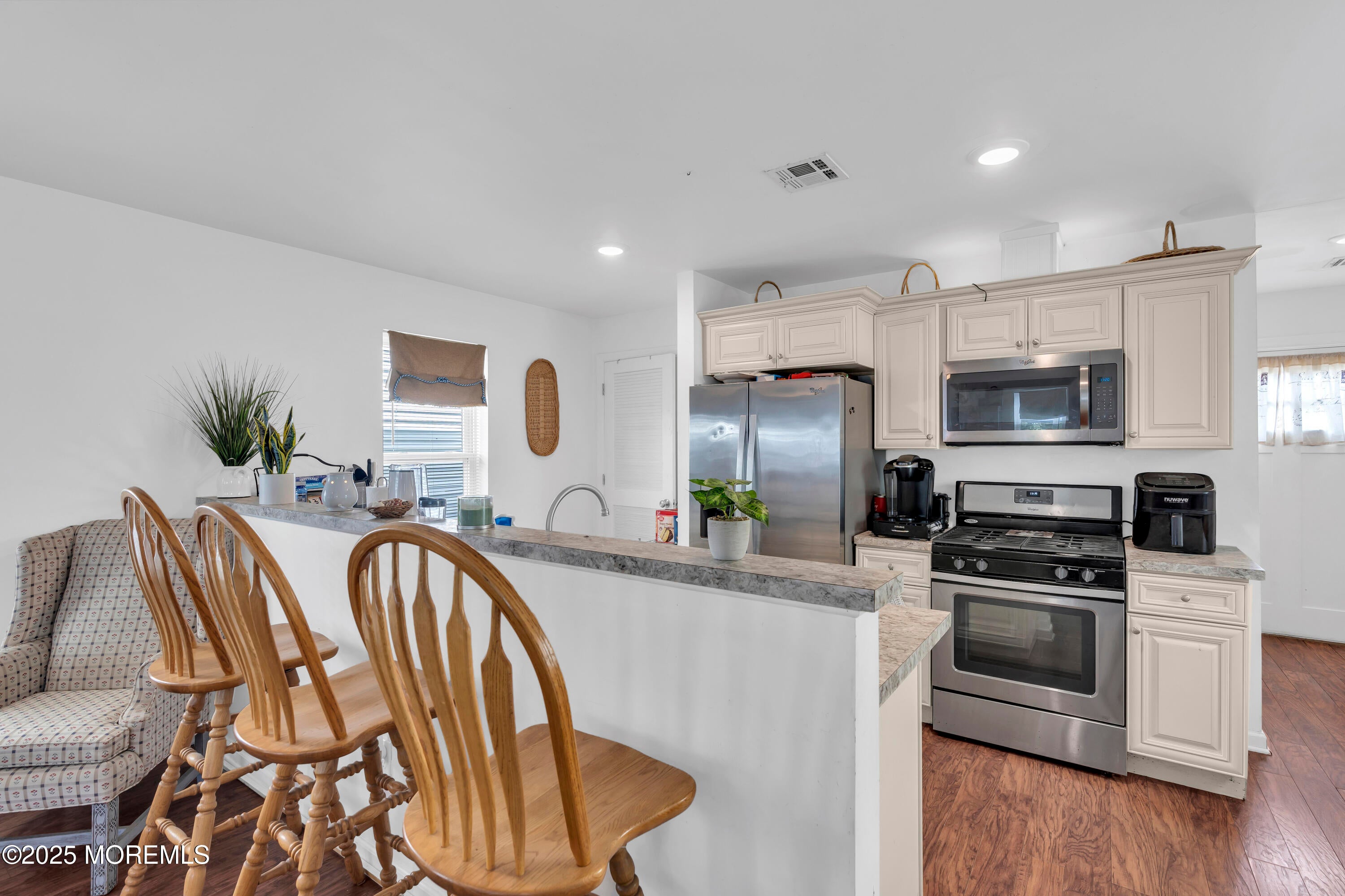 Highlands, New Jersey, 07732, United States, 2 Bedrooms Bedrooms, ,2 BathroomsBathrooms,Residential,For Sale,1980474