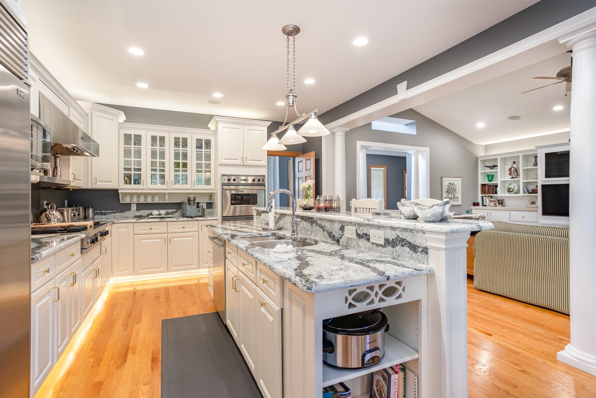 Bay City, Michigan, 48706, United States, 4 Bedrooms Bedrooms, ,5 BathroomsBathrooms,Residential,For Sale,1986135