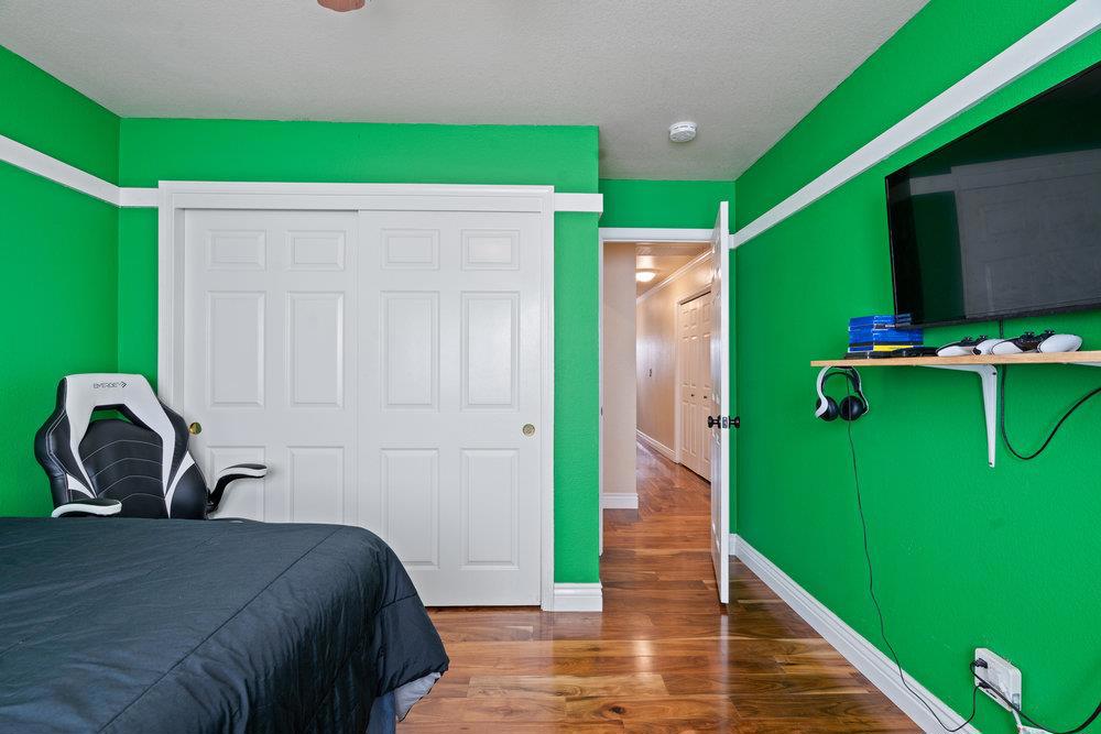 Hollister, California, 95023, United States, 4 Bedrooms Bedrooms, ,2 BathroomsBathrooms,Residential,For Sale,1990485