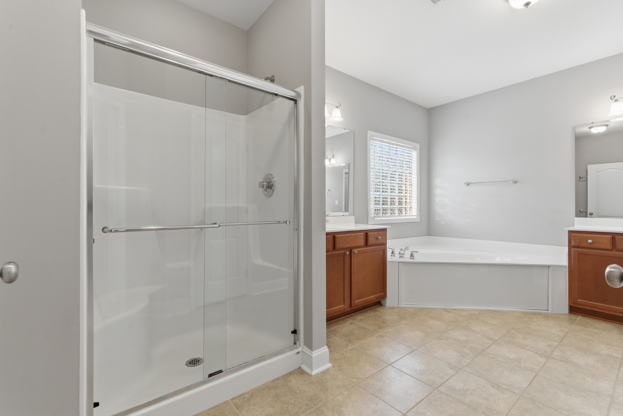  7320 Sanctuary Cove Drive SE - 物件實景