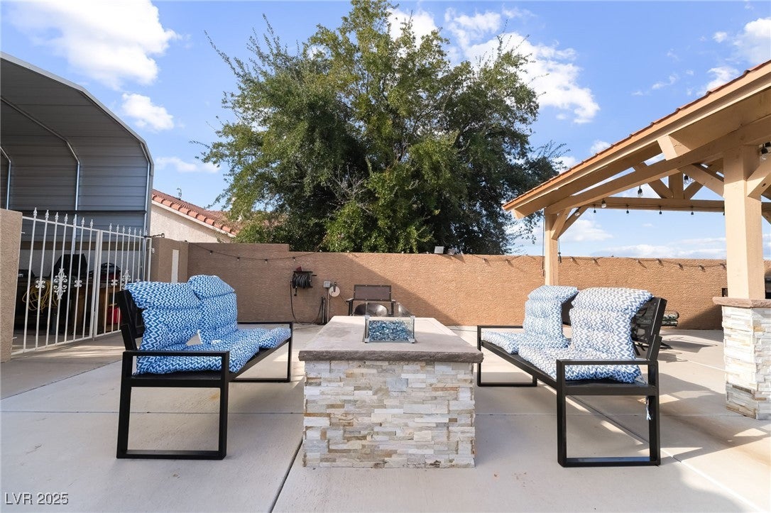 Henderson, Nevada, 89015, United States, 4 Bedrooms Bedrooms, ,3 BathroomsBathrooms,Residential,For Sale,2001549