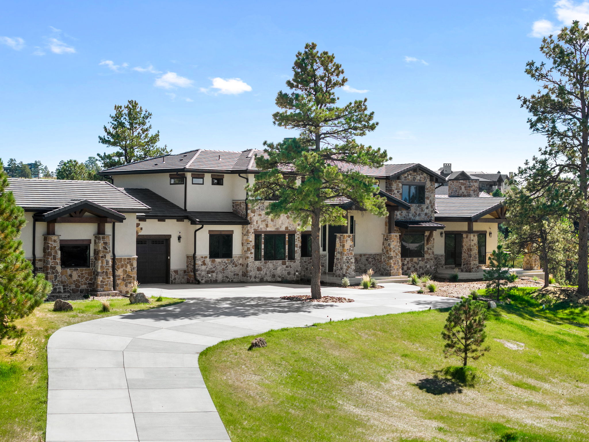  JUST FINISHED THIS YEAR Beautiful mountain estate- 10,521 finished square feet - 物件實景