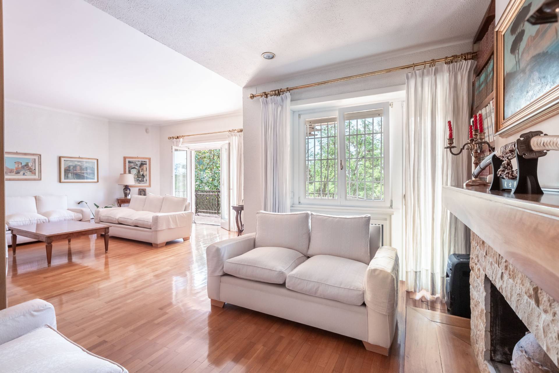 Roma, Roma, 00100, IT, 4 Bedrooms Bedrooms, ,4 BathroomsBathrooms,Residential,For Sale,1927135