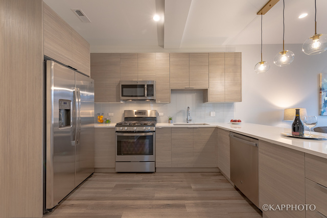 Chicago, Illinois, 60612, United States, 3 Bedrooms Bedrooms, ,2 BathroomsBathrooms,Residential,For Sale,1881356