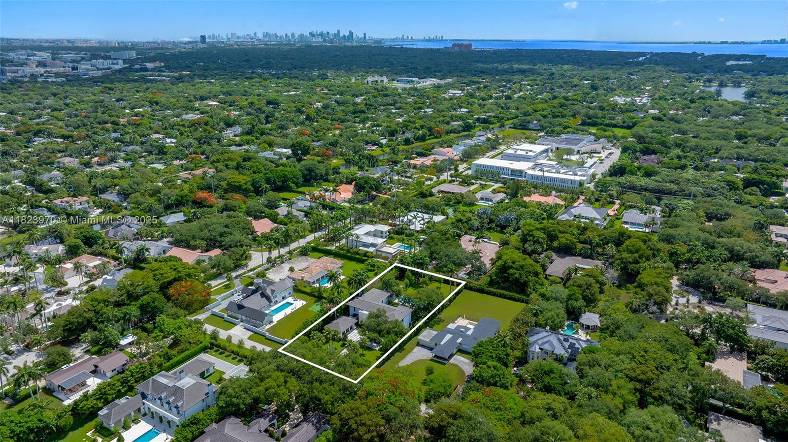 Pinecrest, Florida, 33156, United States, 7 Bedrooms Bedrooms, ,9 BathroomsBathrooms,Residential,For Sale,1885152