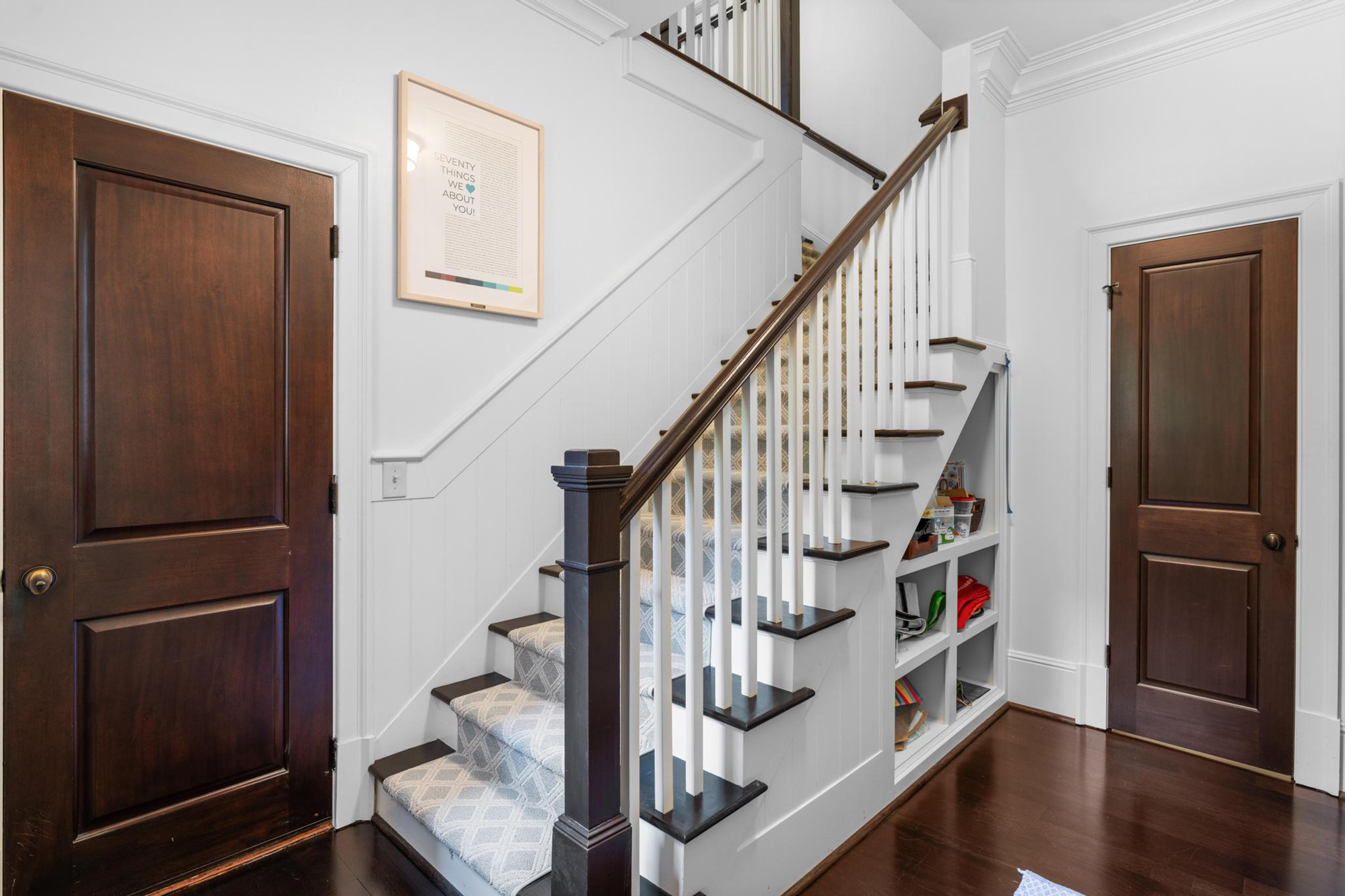  Sophisticated Newer Custom-built Home in Desirable Garden Hills - 物件實景