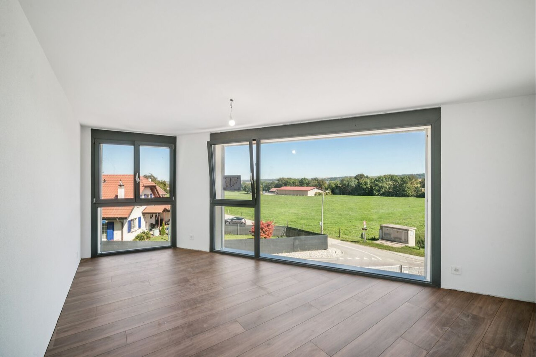  Brand-New Villa Just 3