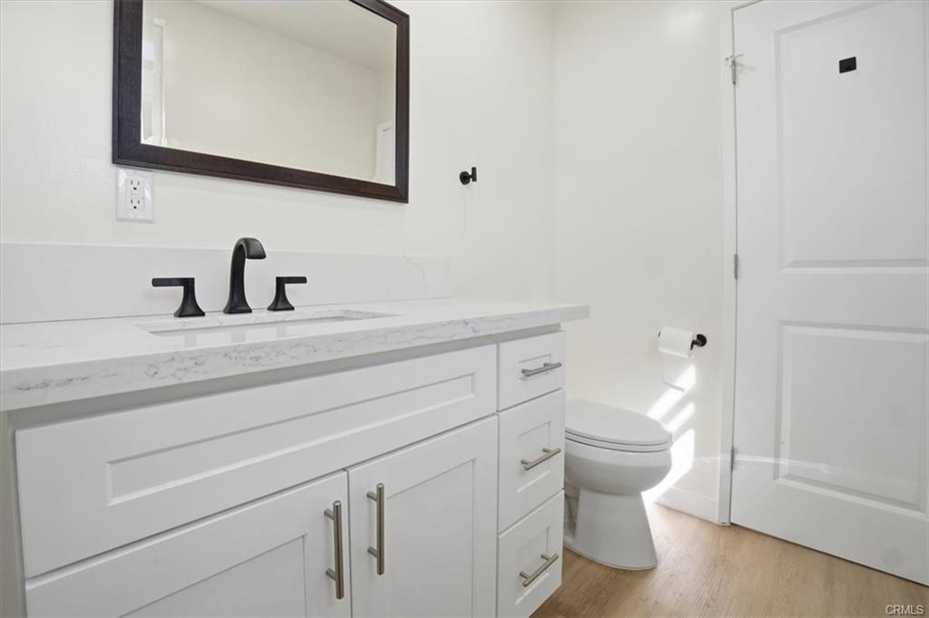 Los Angeles, California, 90003, United States, 5 Bedrooms Bedrooms, ,Residential,For Sale,2007748