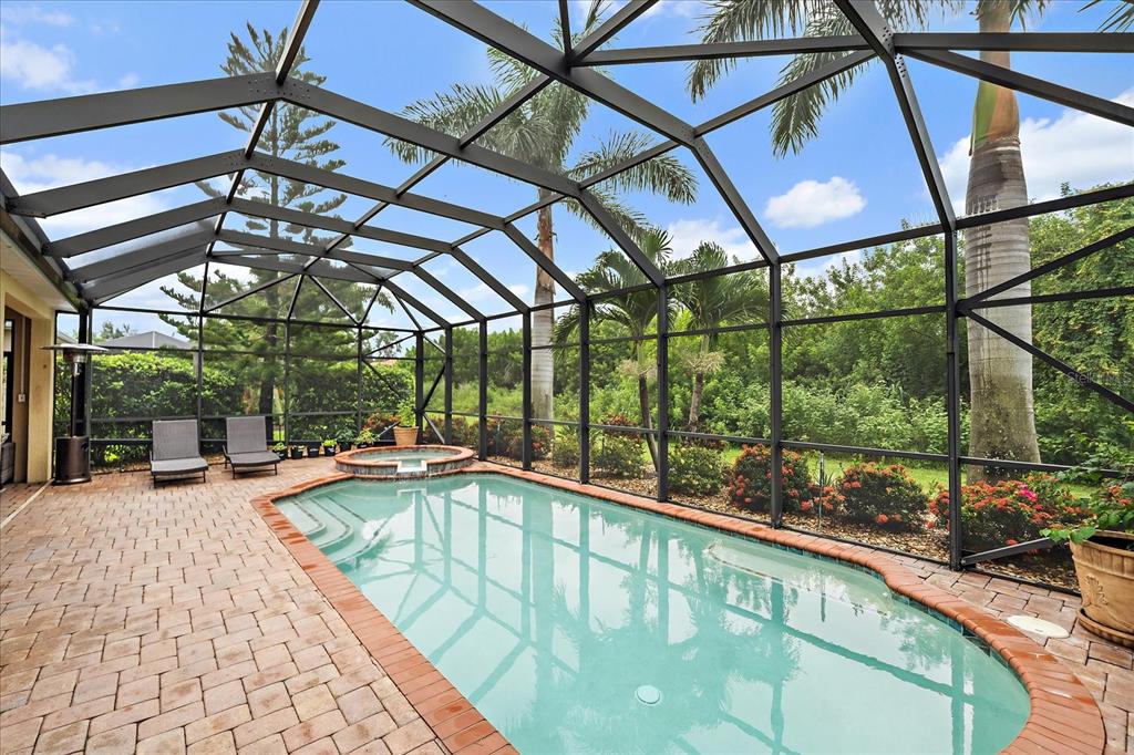 Bradenton, Florida, 34212, United States, 3 Bedrooms Bedrooms, ,2 BathroomsBathrooms,Residential,For Sale,1927218