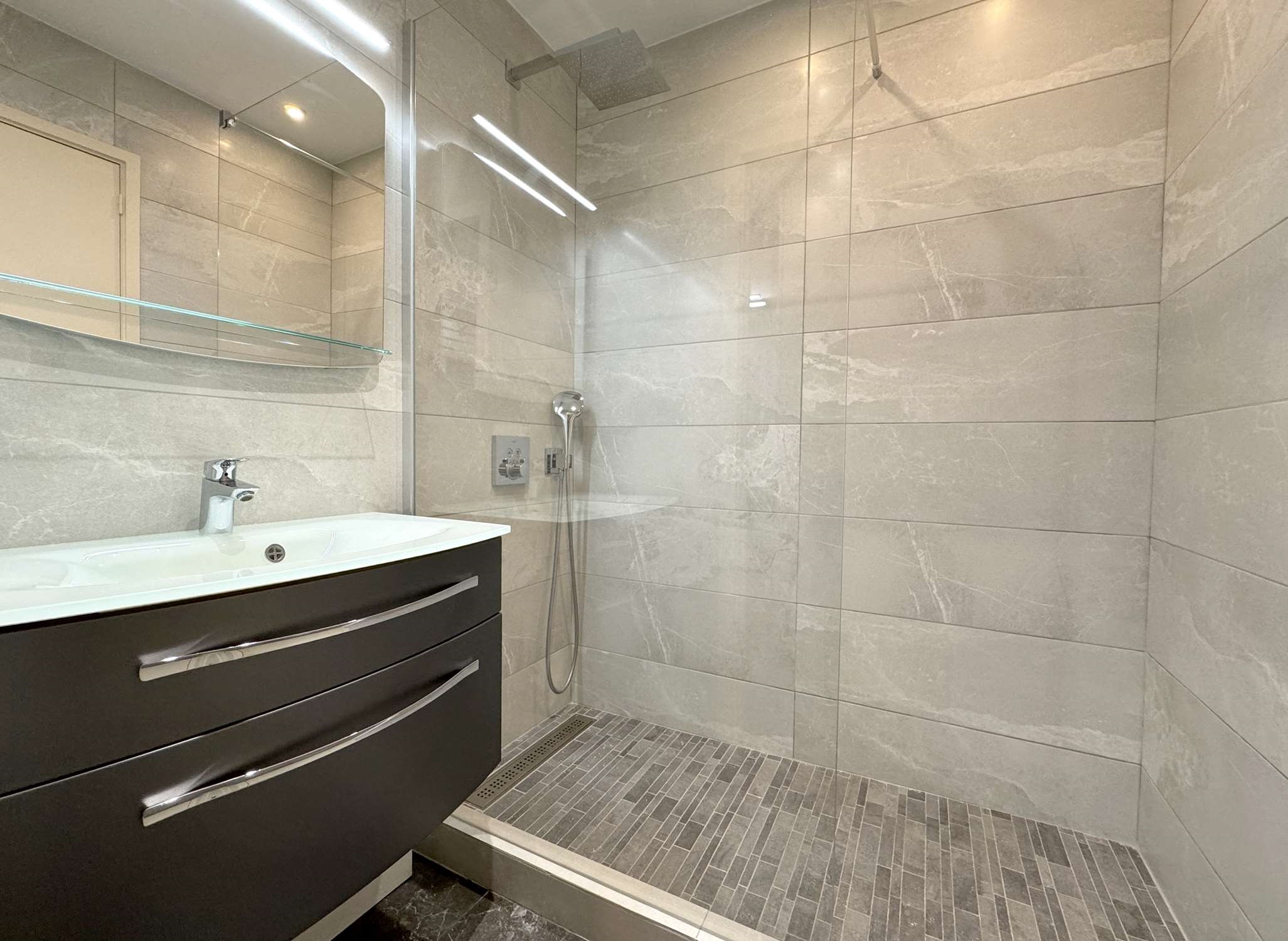  Les Caravelles, Charming 2-room flat for sale, mixt use - 物件實景