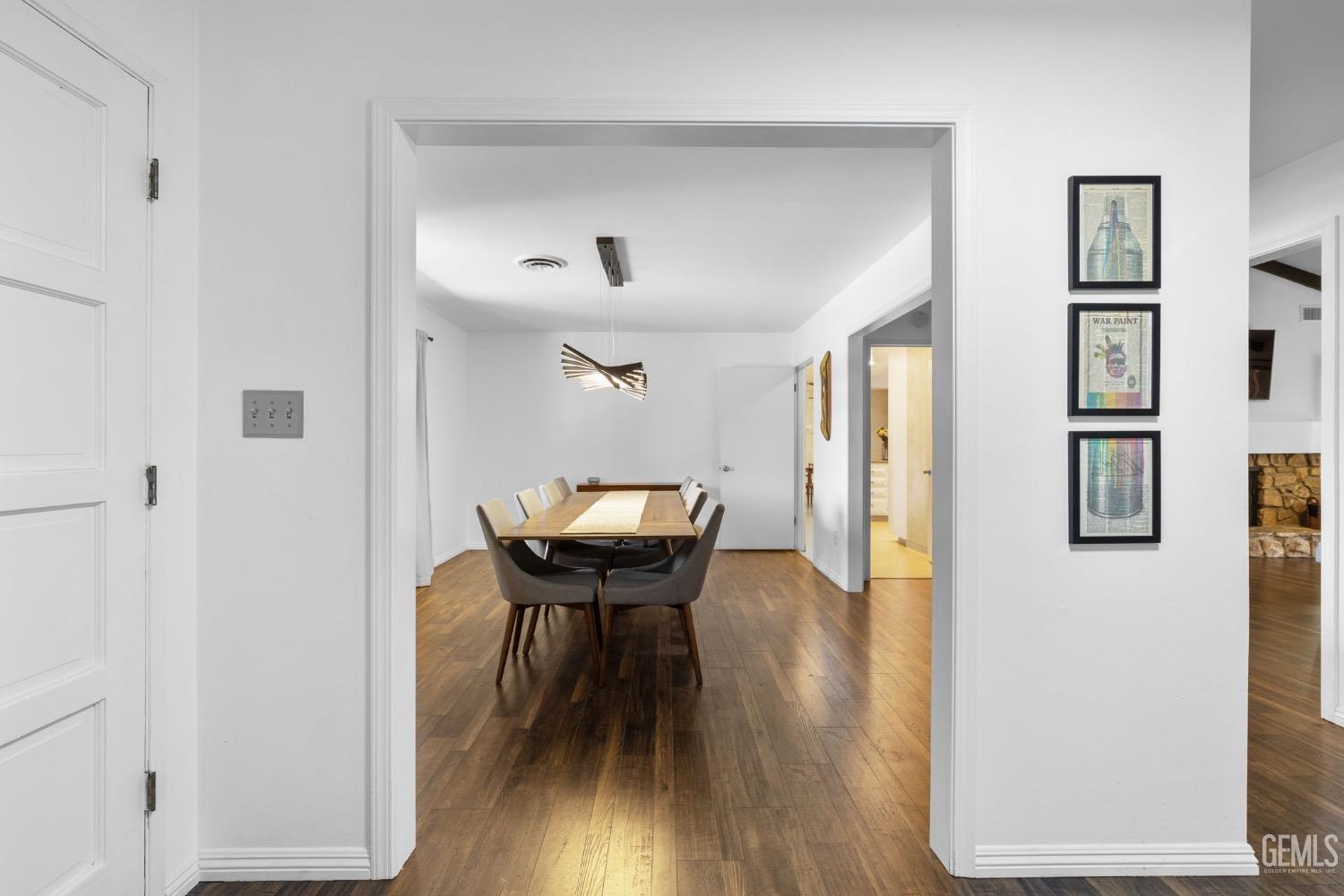 Bakersfield, California, 93301, United States, 3 Bedrooms Bedrooms, ,3 BathroomsBathrooms,Residential,For Sale,1998279