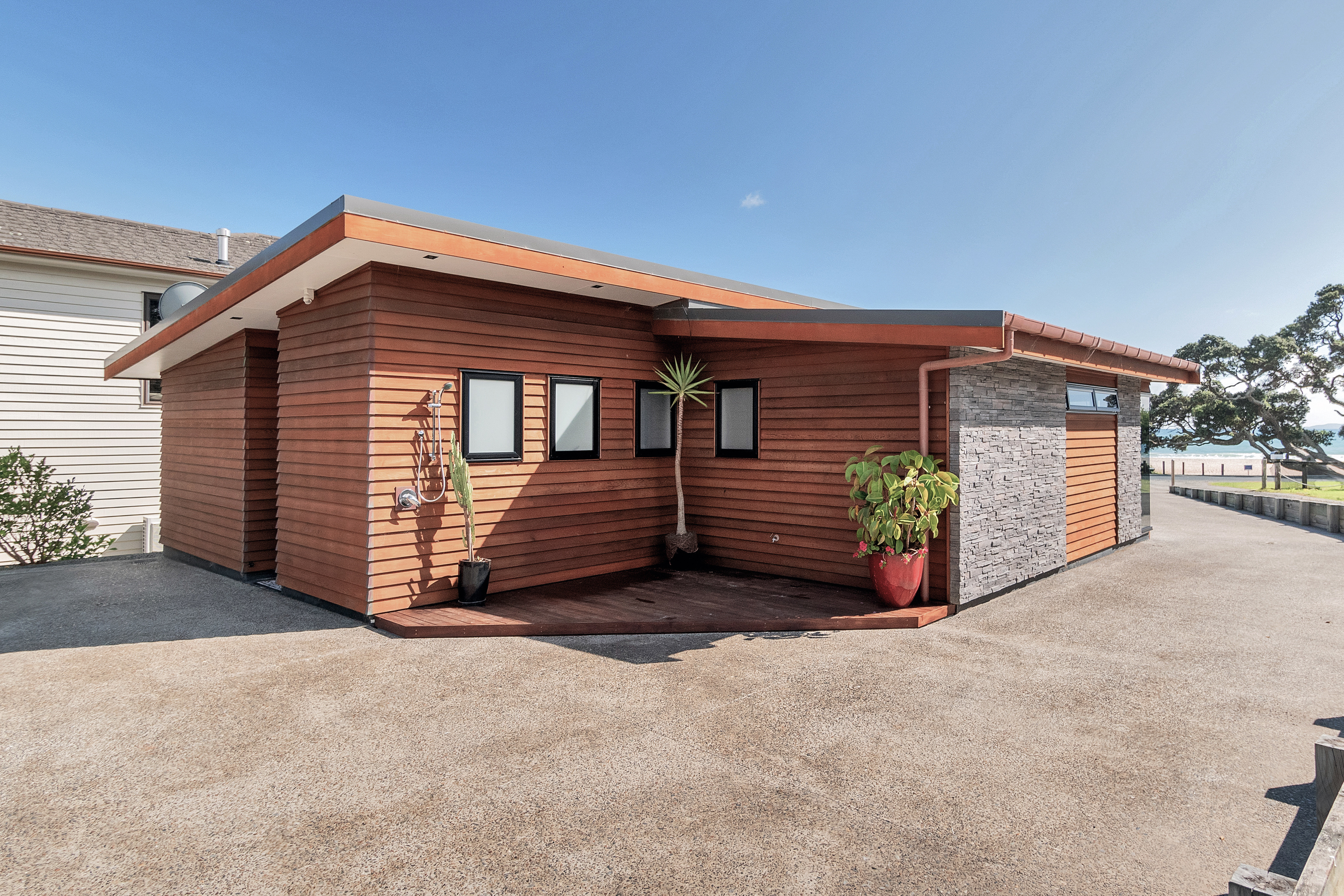  1212 Cove Road, Langs Beach - 物件實景
