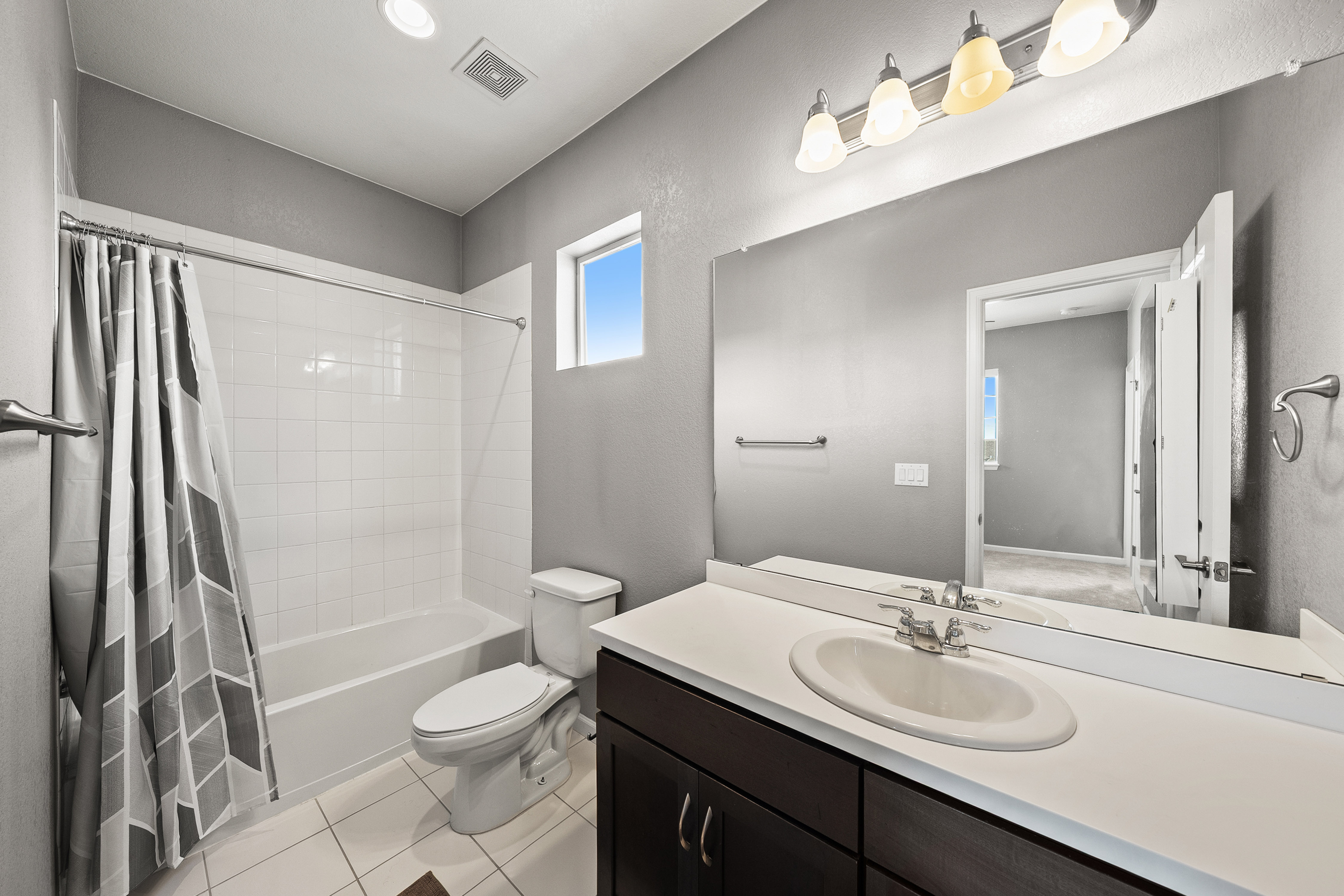  Set on an Impressive 0.35 Acre Homesite, the Outdoor Experience is Captivating - 物件實景