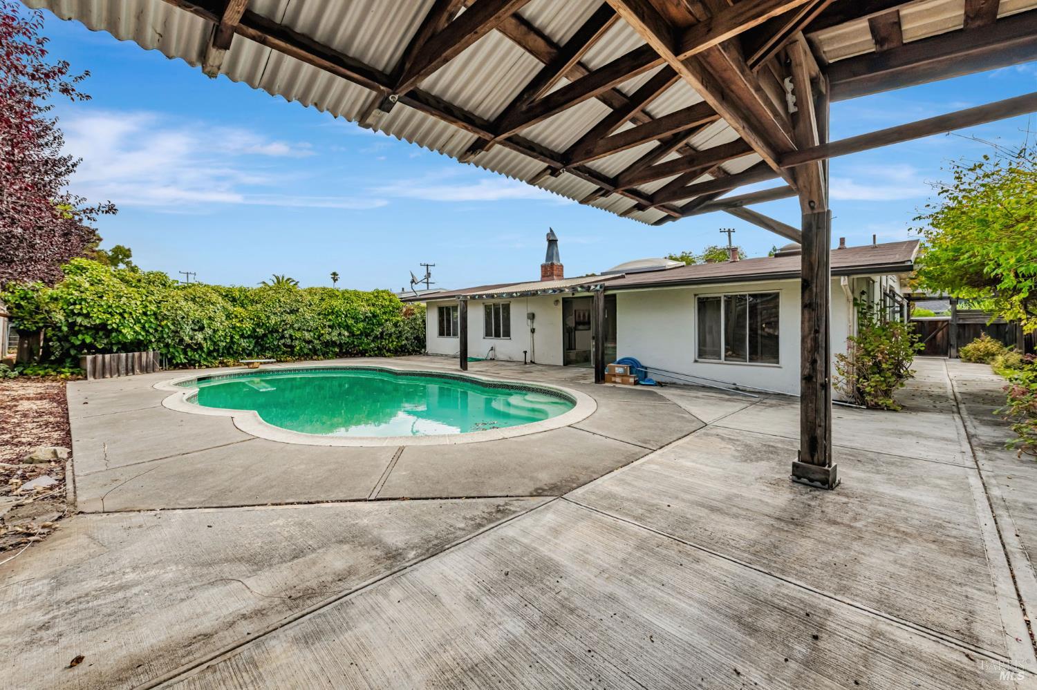 San Rafael, California, 94903, United States, 4 Bedrooms Bedrooms, ,2 BathroomsBathrooms,Residential,For Sale,1939619