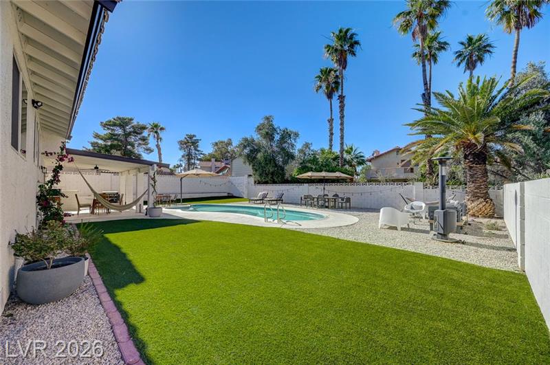 Las Vegas, Nevada, 89120, United States, 4 Bedrooms Bedrooms, ,3 BathroomsBathrooms,Residential,For Sale,2047975