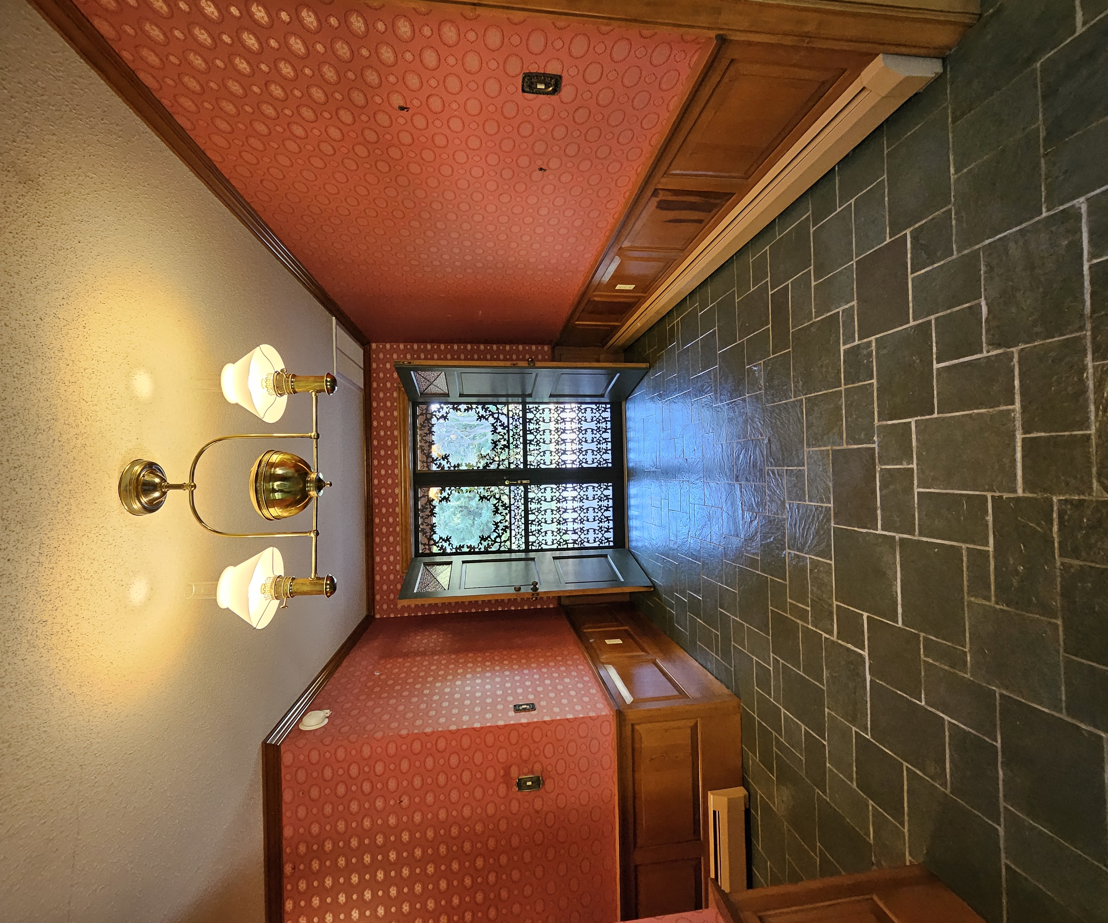 Hannibal, Missouri, 63401, United States, 3 Bedrooms Bedrooms, ,2 BathroomsBathrooms,Residential,For Sale,1981239