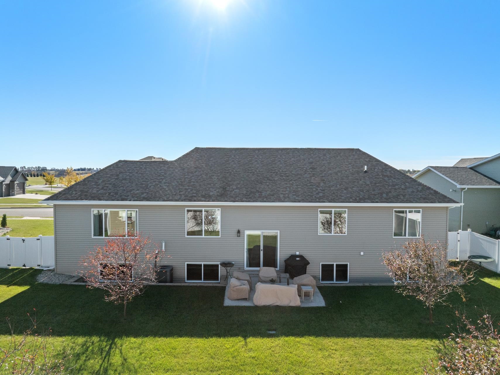 Minot, North Dakota, 58701, United States, 4 Bedrooms Bedrooms, ,3 BathroomsBathrooms,Residential,For Sale,1980886