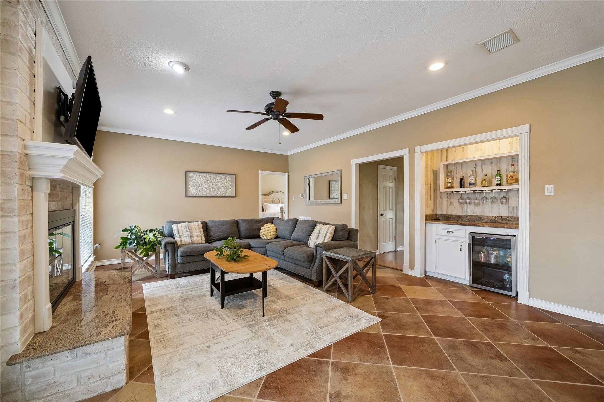  2919 Forest Garden Drive - 物件實景