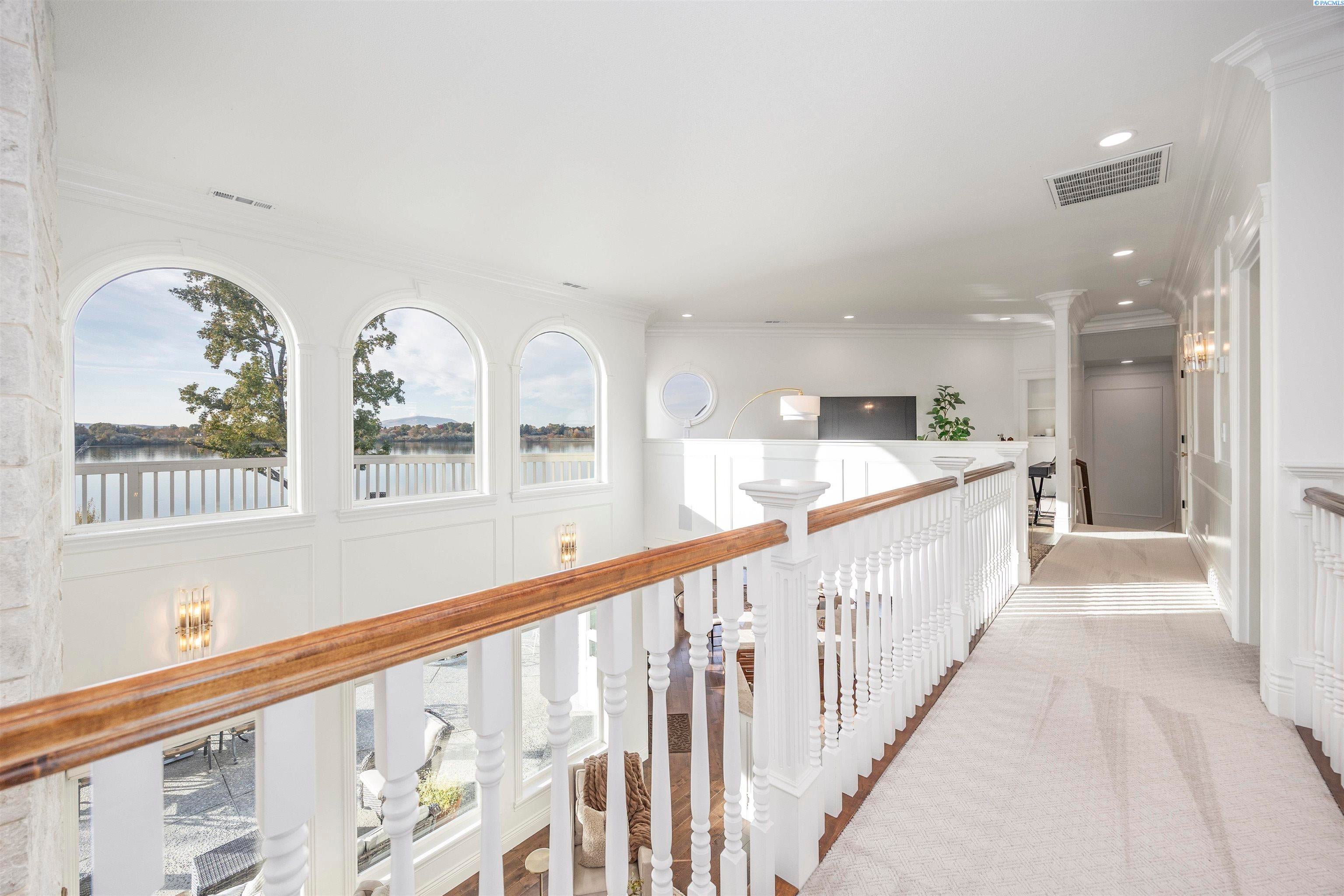 Pasco, Washington, 99301, United States, 4 Bedrooms Bedrooms, ,4 BathroomsBathrooms,Residential,For Sale,1974870