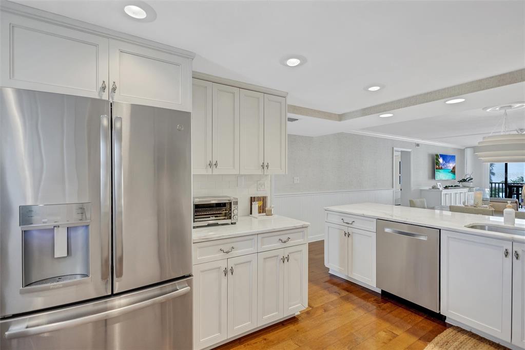 Sarasota, Florida, 34242, United States, 2 Bedrooms Bedrooms, ,2 BathroomsBathrooms,Residential,For Sale,1895415