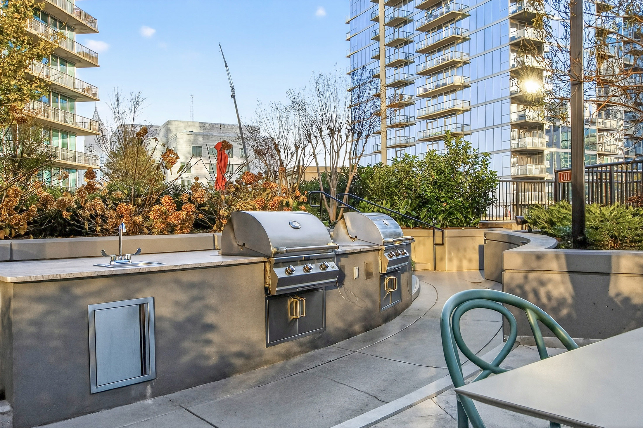  Iconic Intown Living at 1010 Midtown - 物件實景