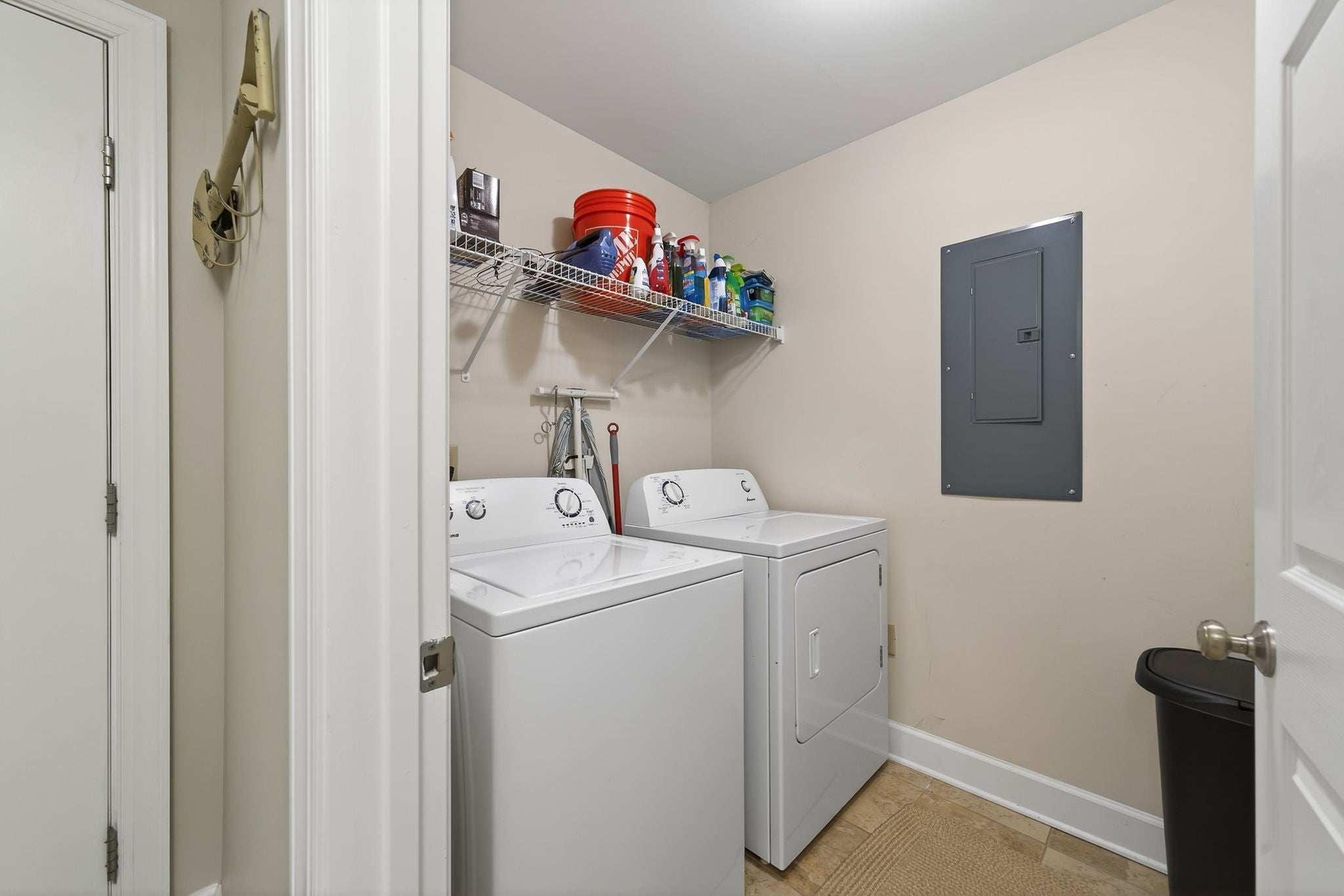 Lancaster, Tennessee, 38569, United States, 3 Bedrooms Bedrooms, ,2 BathroomsBathrooms,Residential,For Sale,2008994