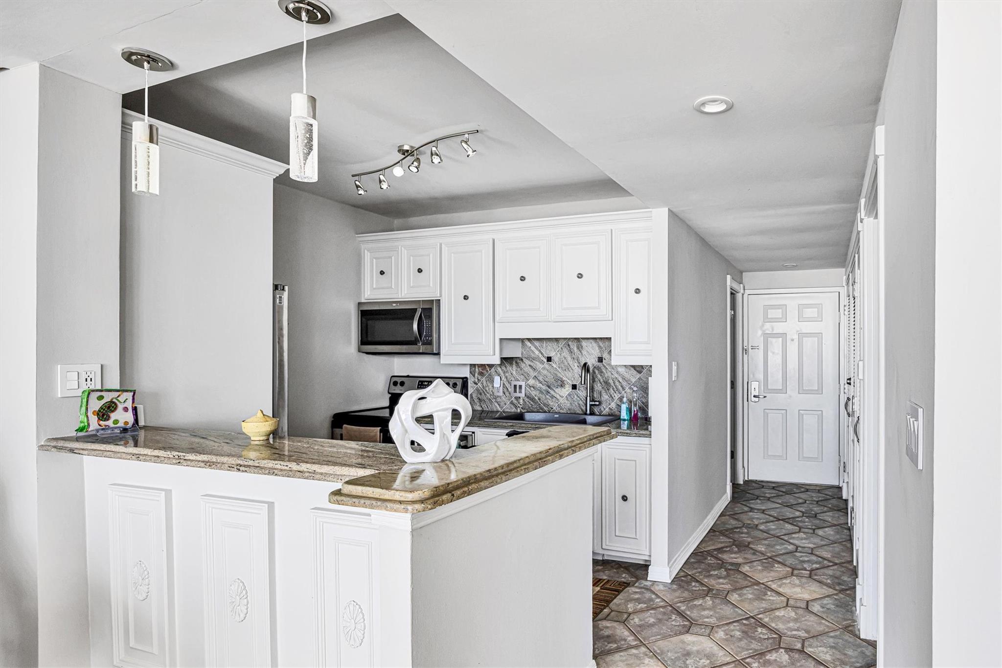 Galveston, Texas, 77550, United States, 2 Bedrooms Bedrooms, ,2 BathroomsBathrooms,Residential,For Sale,1827933