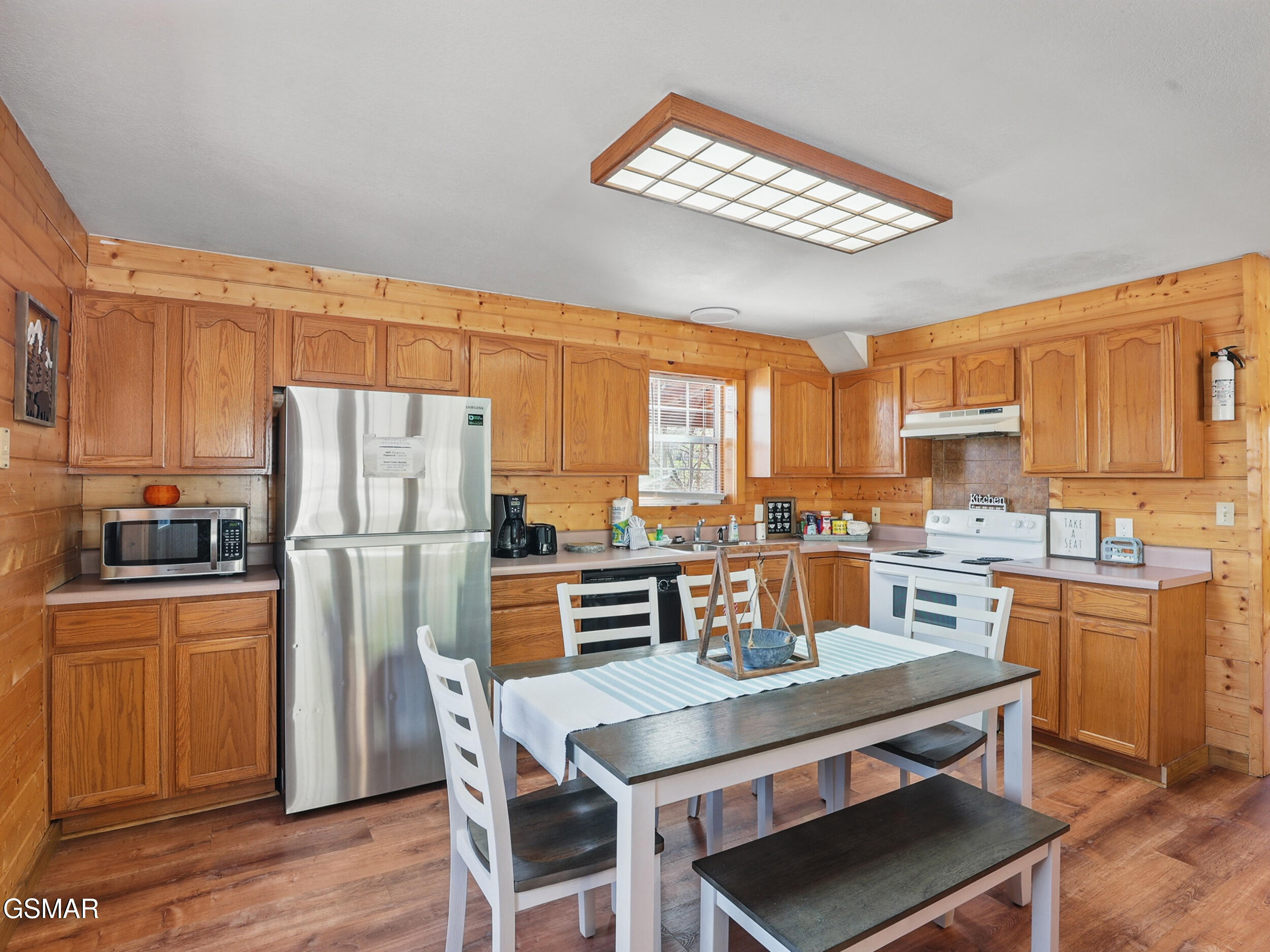 Sevierville, Tennessee, 37862, United States, 4 Bedrooms Bedrooms, ,4 BathroomsBathrooms,Residential,For Sale,1928757