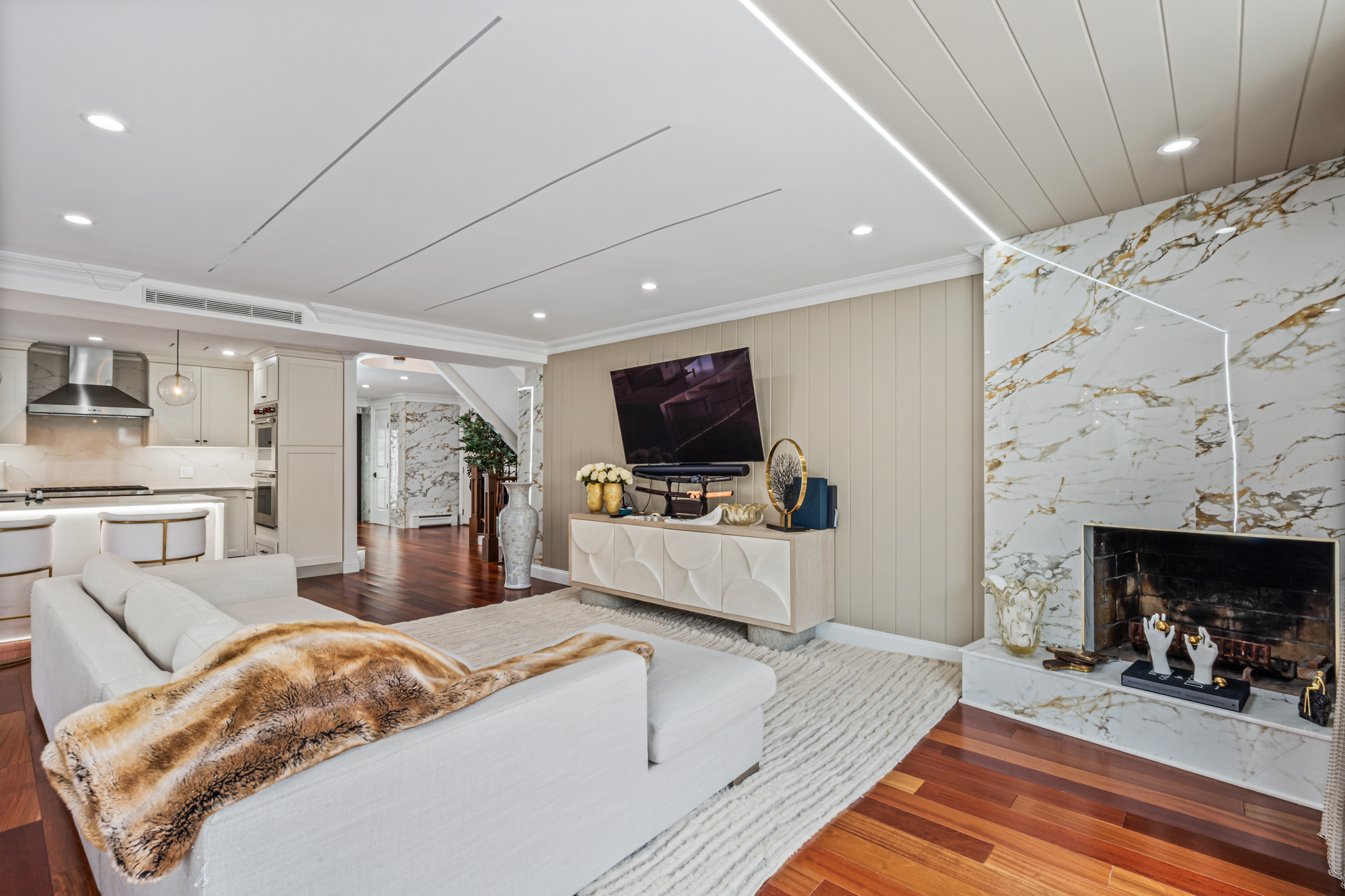  80 Knolls Drive N, Manhasset Hills, NY, 11040 - 物件實景
