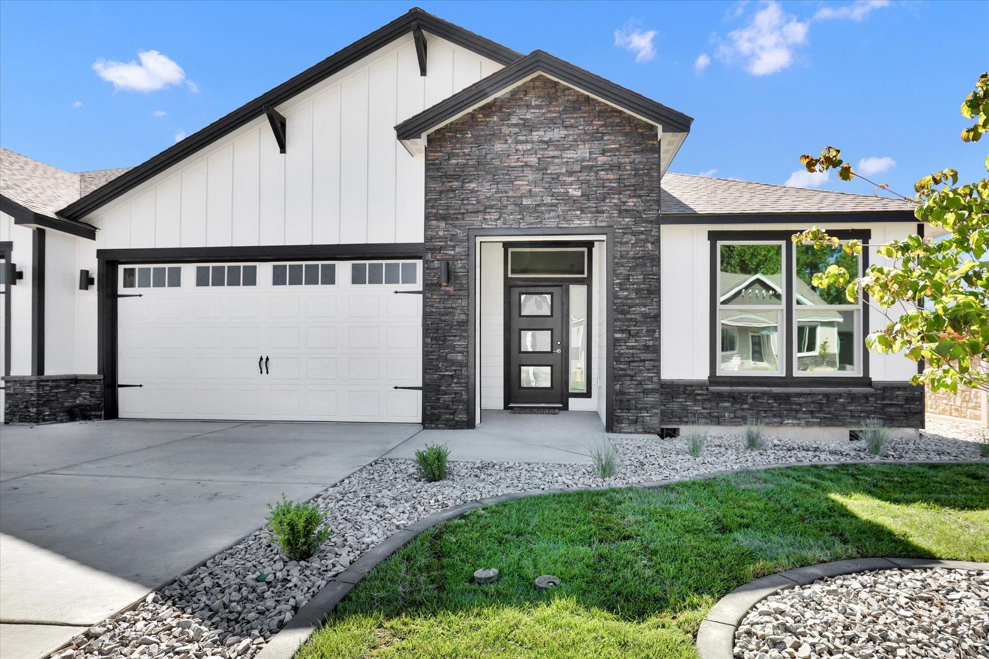 Deer Park, Washington, 99006, United States, 3 Bedrooms Bedrooms, ,2 BathroomsBathrooms,Residential,For Sale,1996180