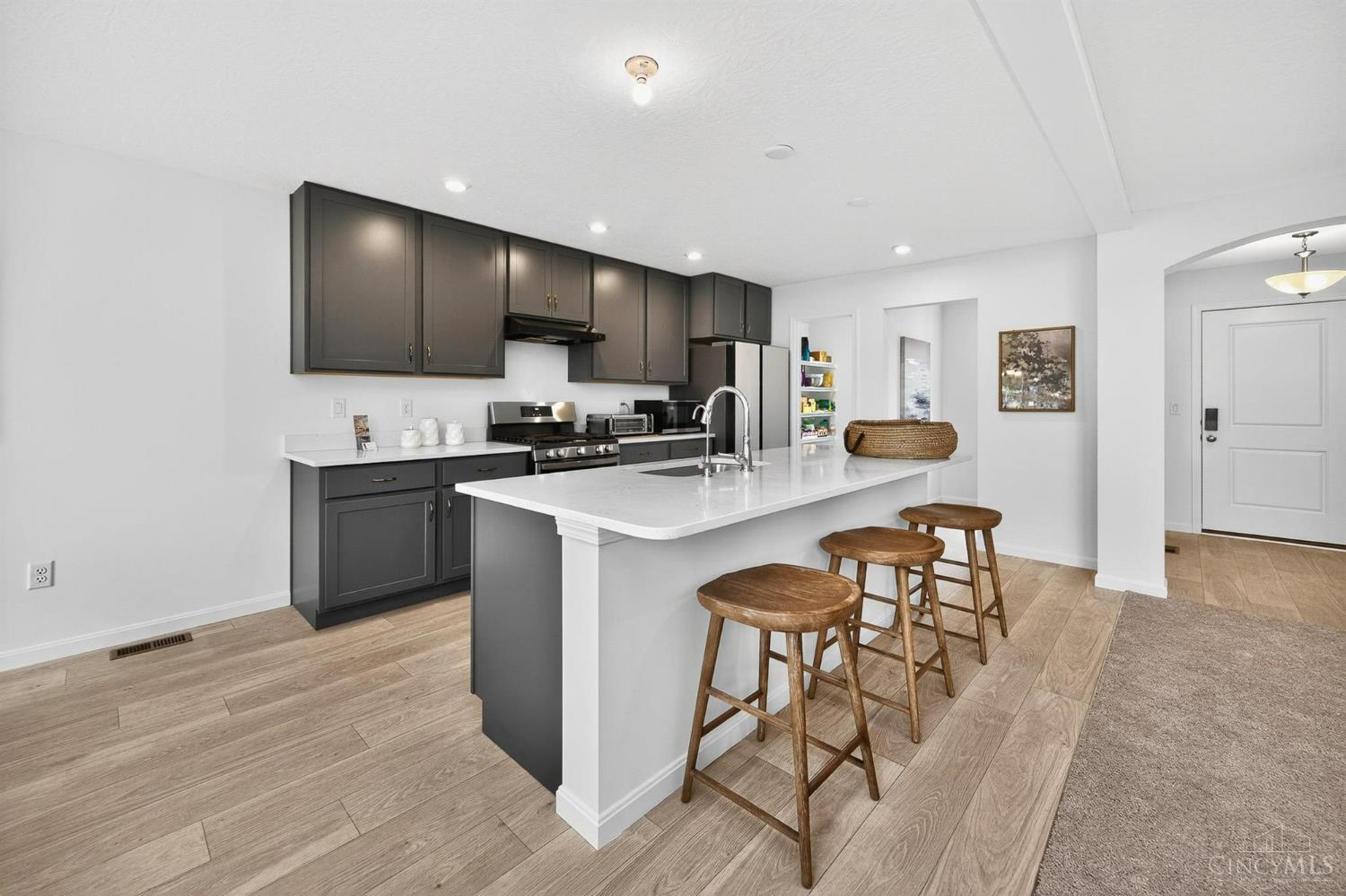 Turtle Creek Twp, Ohio, 45036, United States, 5 Bedrooms Bedrooms, ,4 BathroomsBathrooms,Residential,For Sale,1890162