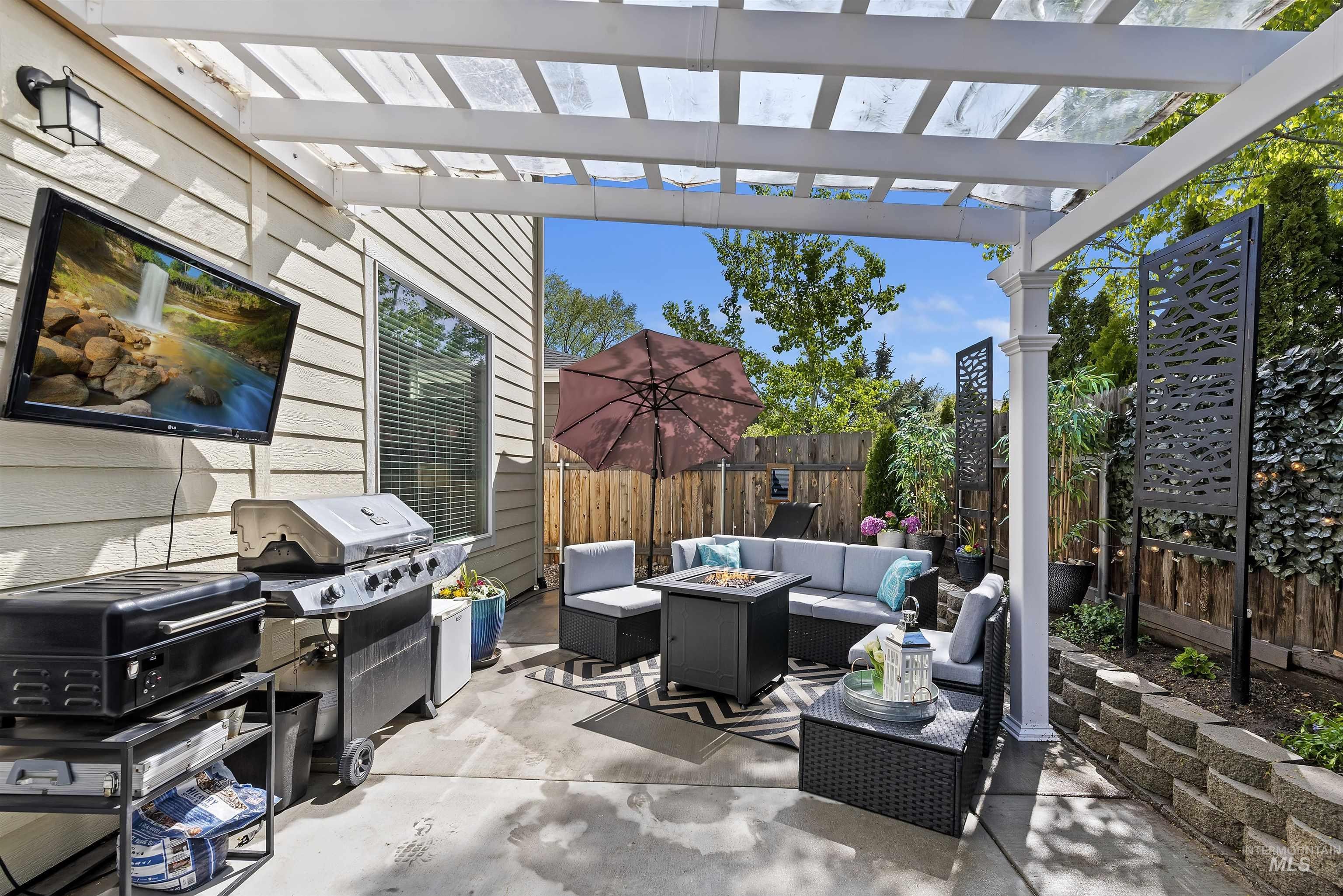 9533 De Witt St, Boise, Idaho, 83704, United States, 3 Bedrooms Bedrooms, ,3 BathroomsBathrooms,Residential,For Sale,9533 De Witt St,1432478