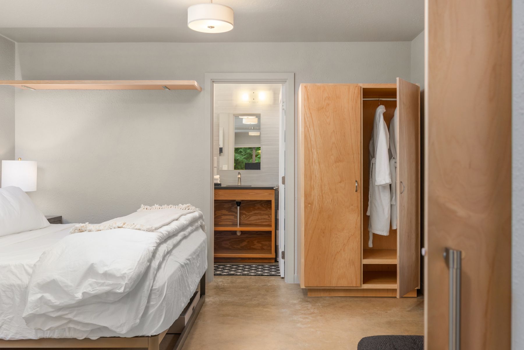  9720 NE Lofgren Rd, Bainbridge Island, WA 98110 - 物件實景