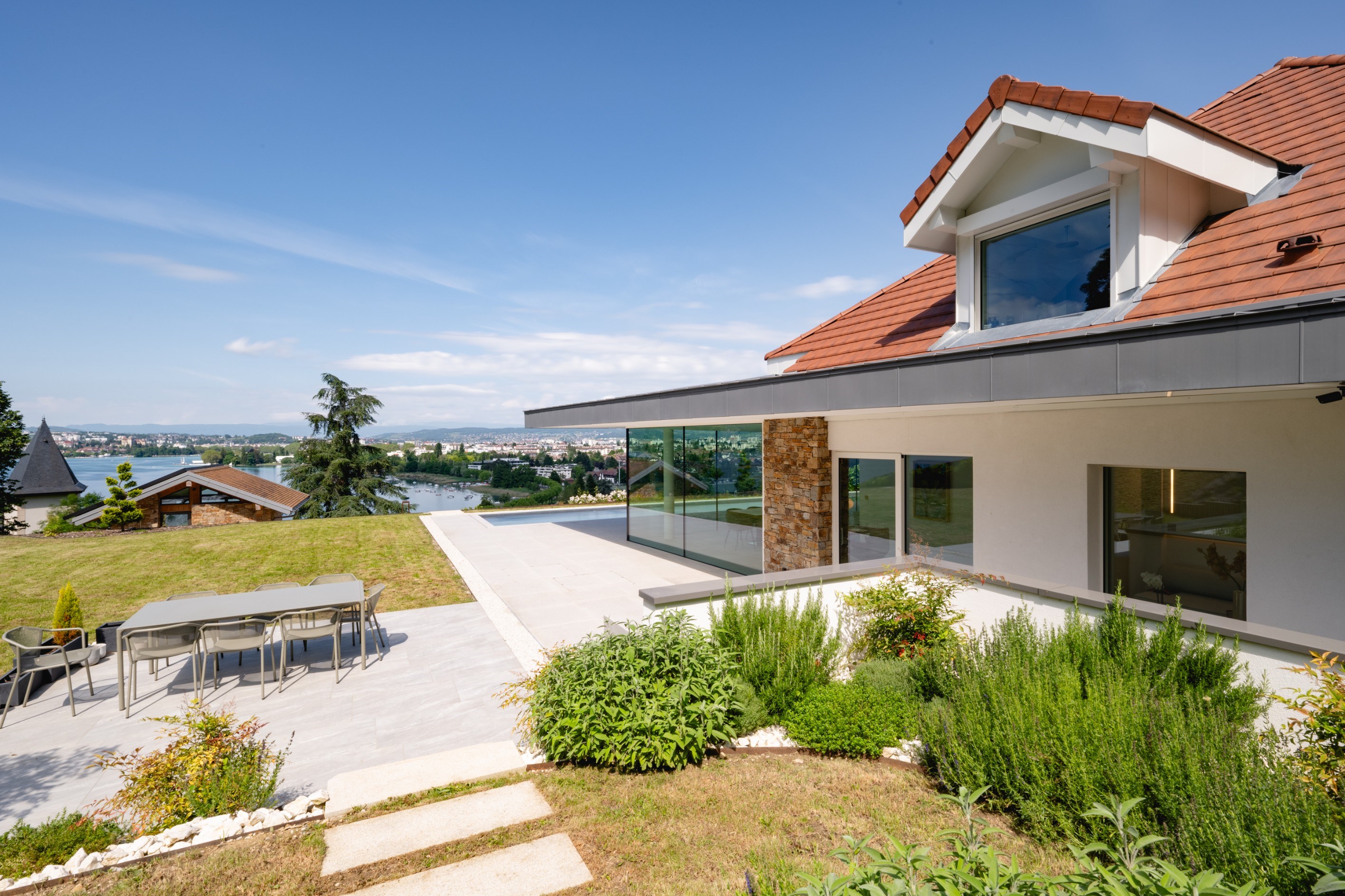  Exceptional villa with lake and mountain views - 物件實景
