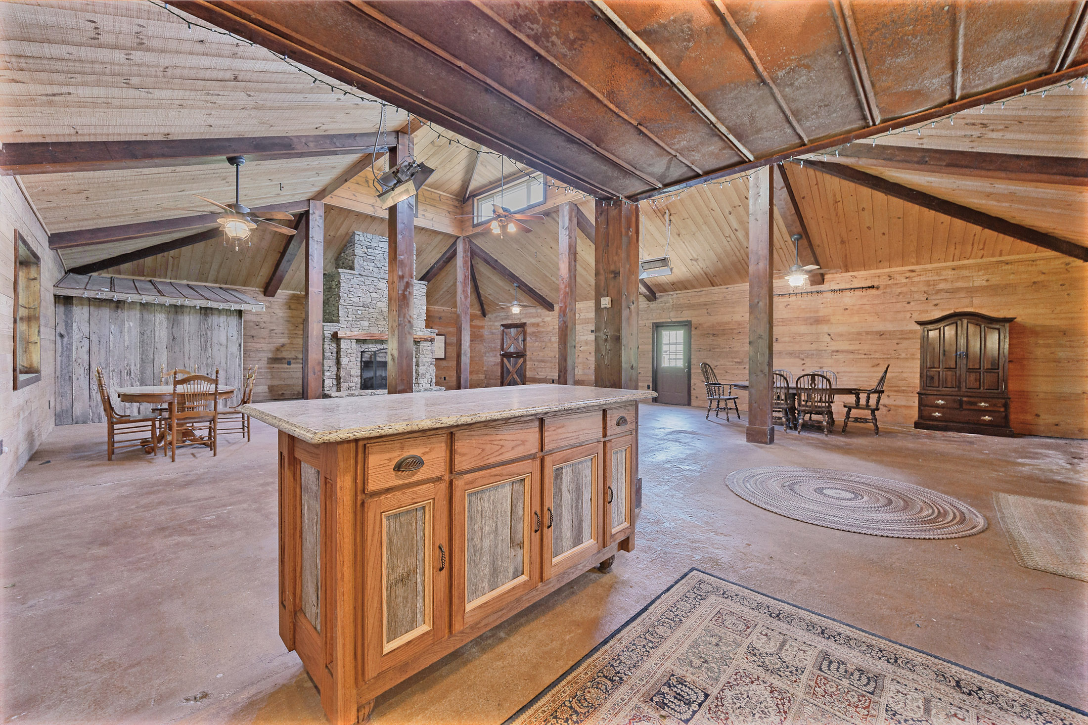  Exceptional Equestrian Estate: A Rare Blend of Luxury, Functionality, and Charm - 物件實景