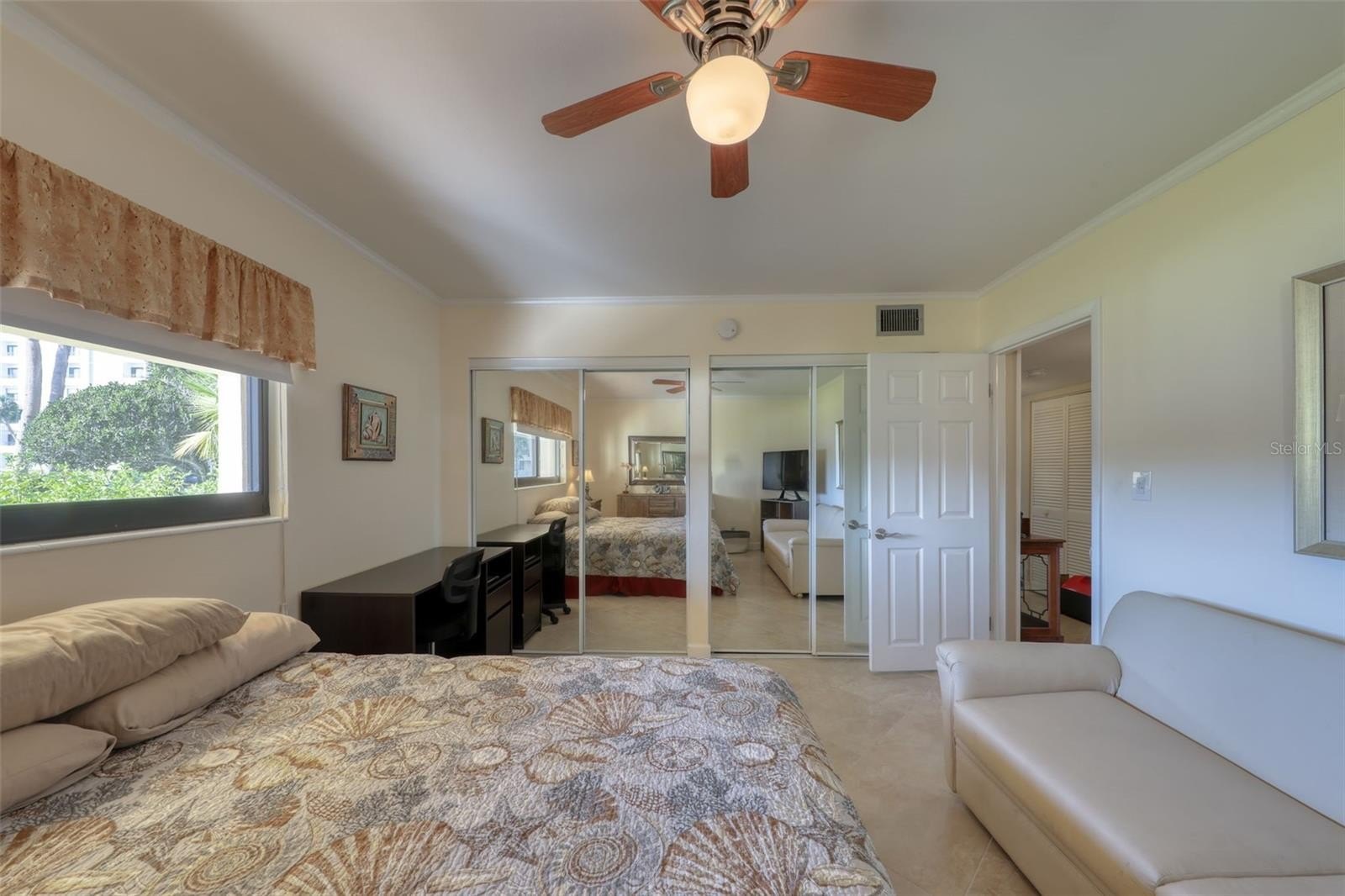 CLEARWATER BEACH, Florida, 33767, United States, 2 Bedrooms Bedrooms, ,2 BathroomsBathrooms,Residential,For Sale,2005374