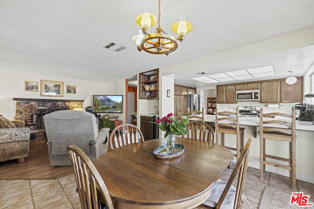 Acton, California, 93510, United States, 4 Bedrooms Bedrooms, ,3 BathroomsBathrooms,Residential,For Sale,1897411